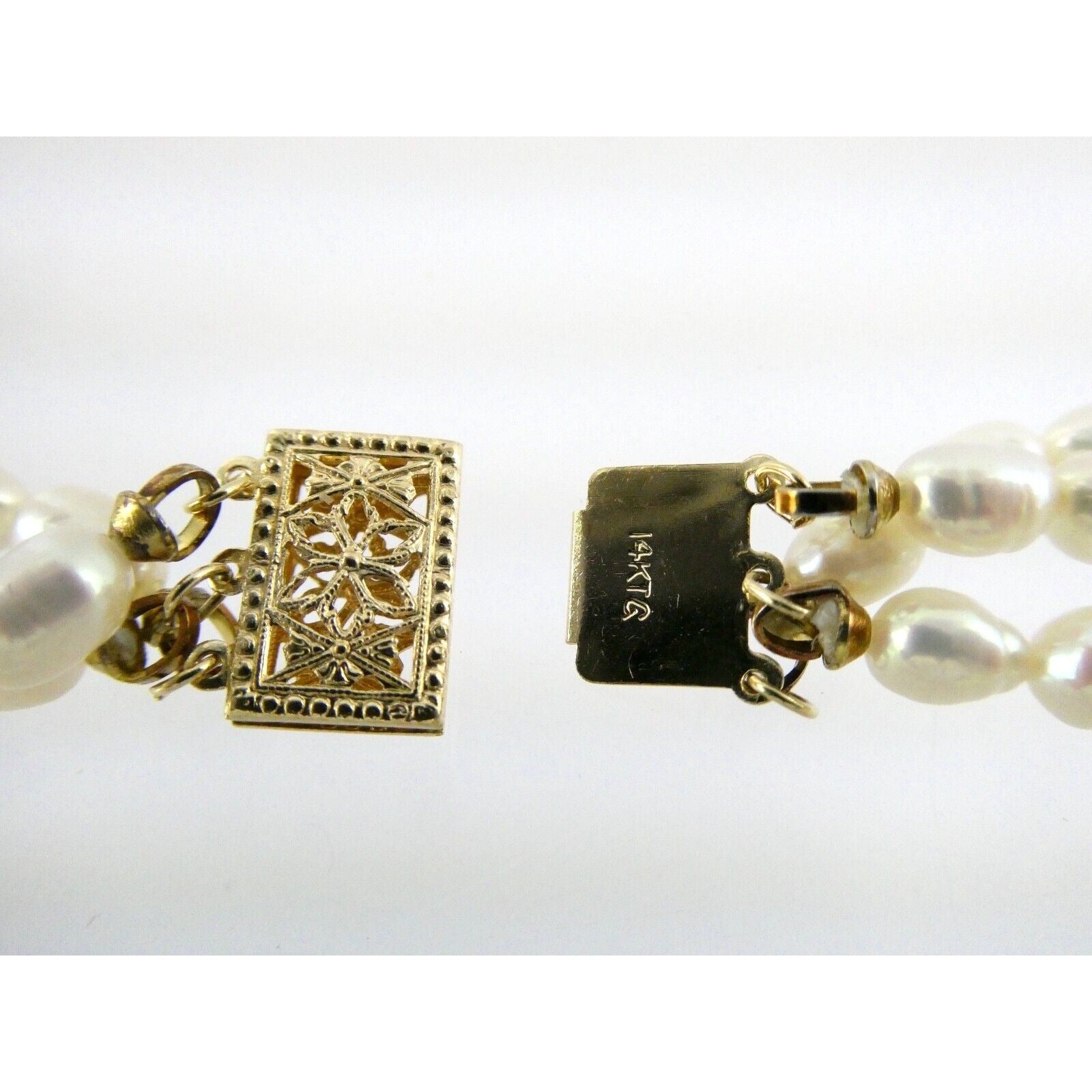 14k Gold Triple Cultured Pearl Strand and Carved Jade Bead Necklace 23.5 Inches