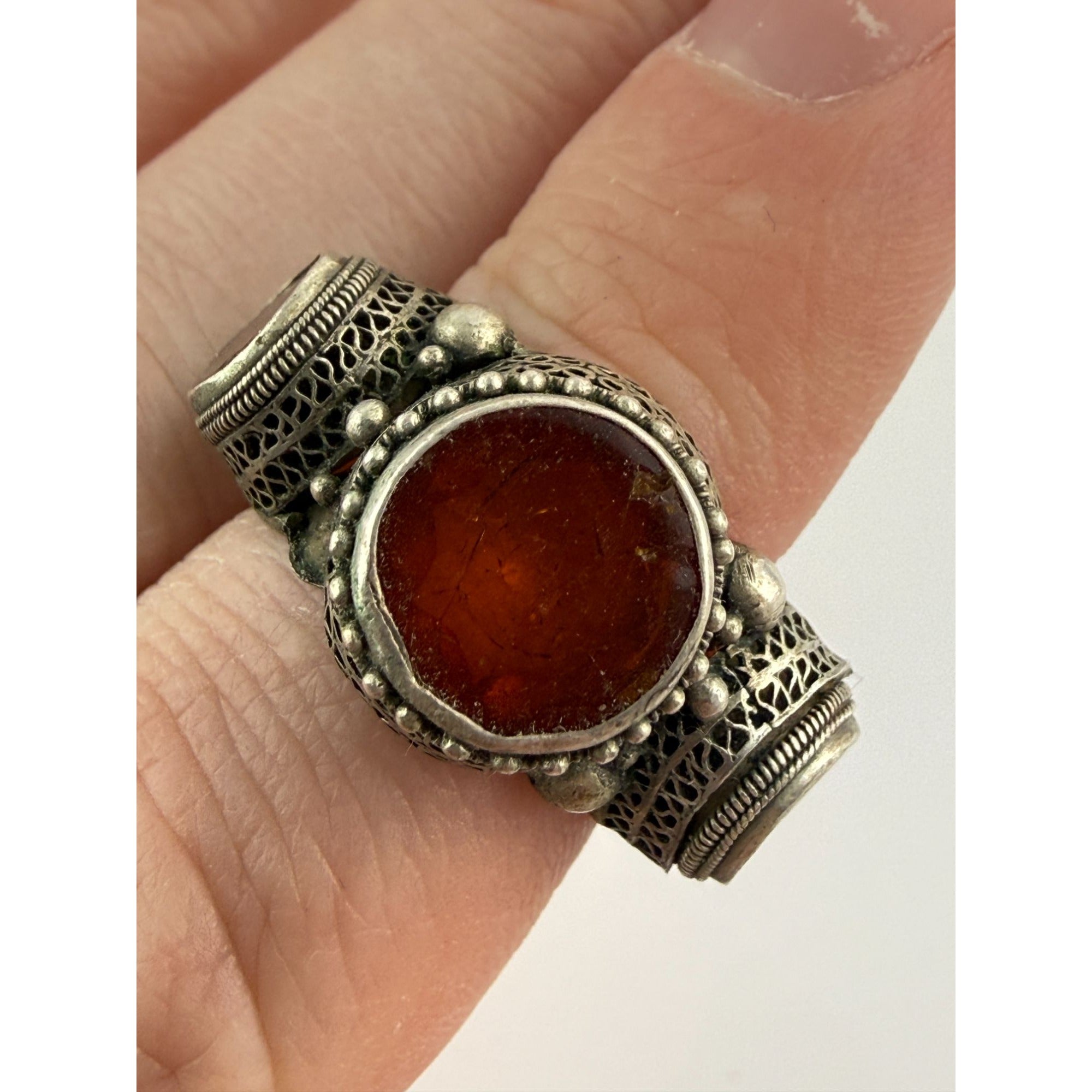 Vintage Chinese Export Sterling Silver Crackled Amber Resin Adjustable Ring 5g