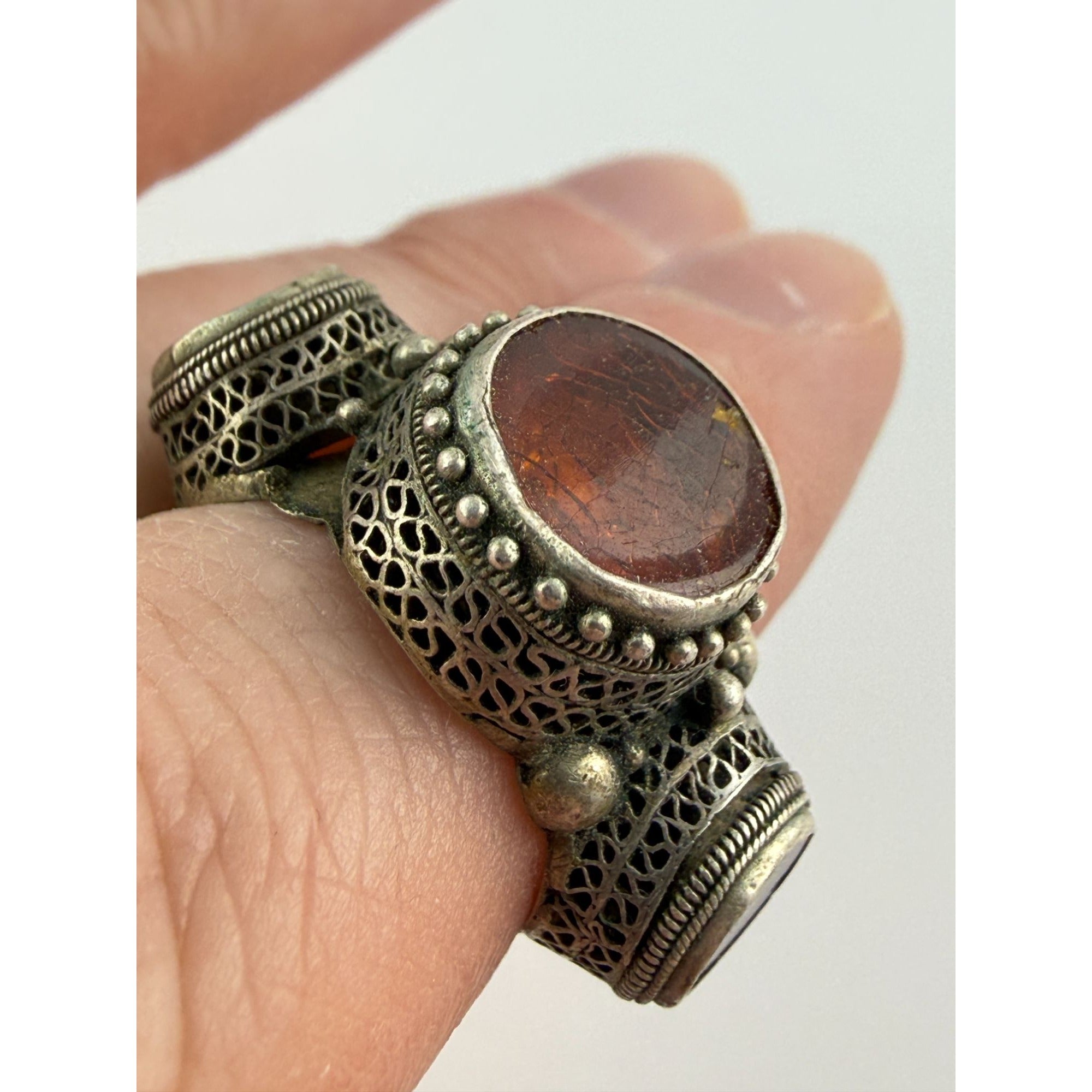 Vintage Chinese Export Sterling Silver Crackled Amber Resin Adjustable Ring 5g