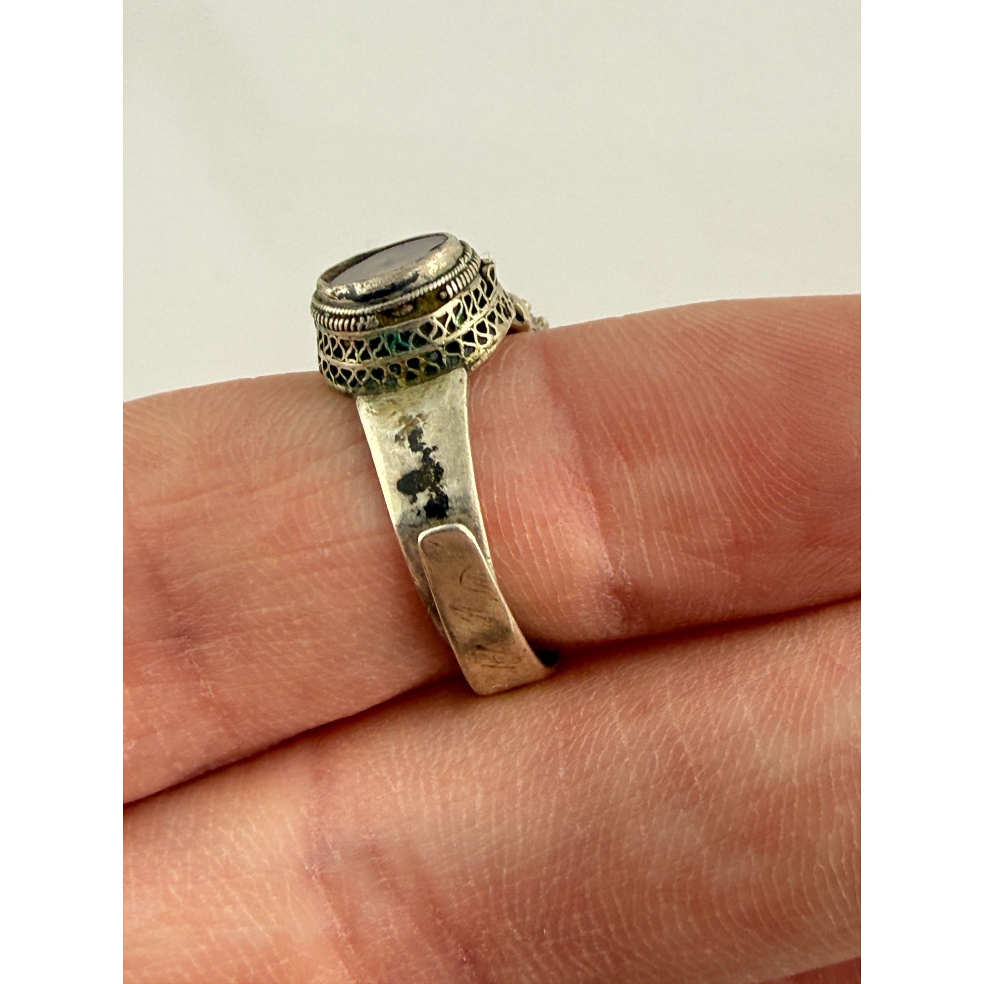 Vintage Chinese Export Sterling Silver Crackled Amber Resin Adjustable Ring 5g