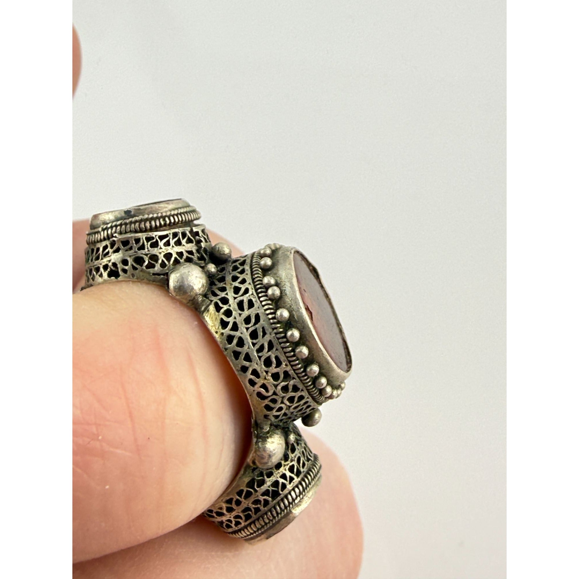 Vintage Chinese Export Sterling Silver Crackled Amber Resin Adjustable Ring 5g