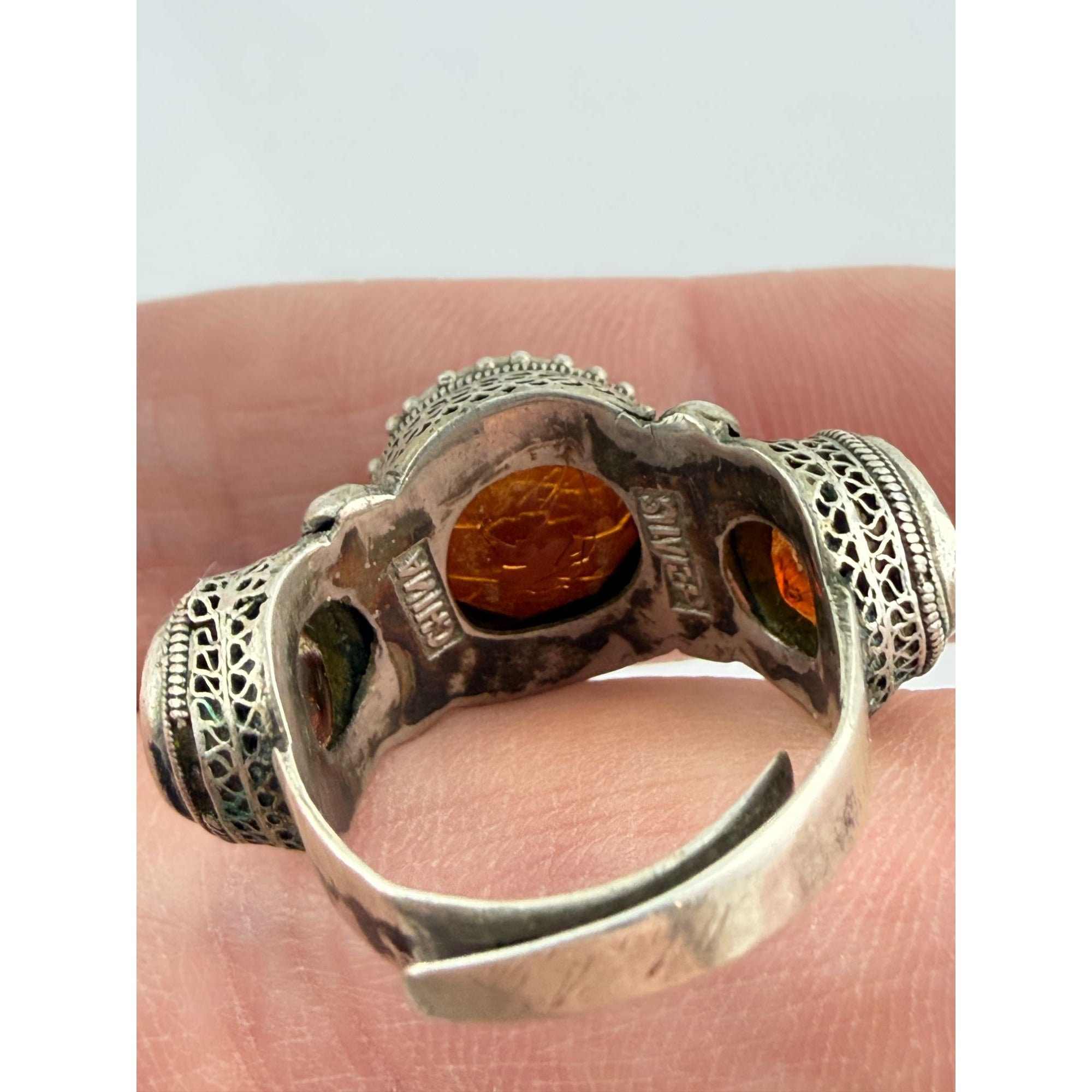 Vintage Chinese Export Sterling Silver Crackled Amber Resin Adjustable Ring 5g