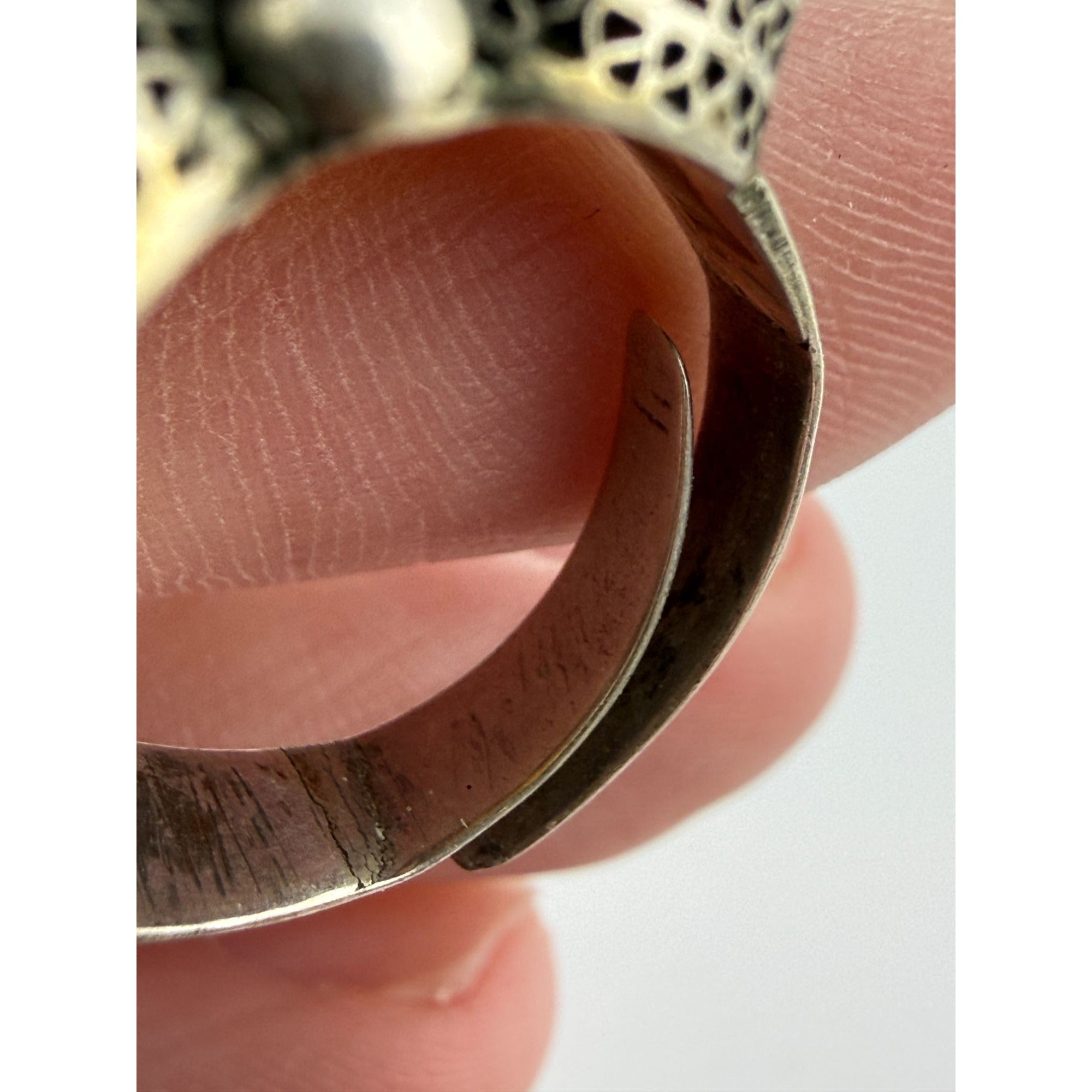 Vintage Chinese Export Sterling Silver Crackled Amber Resin Adjustable Ring 5g