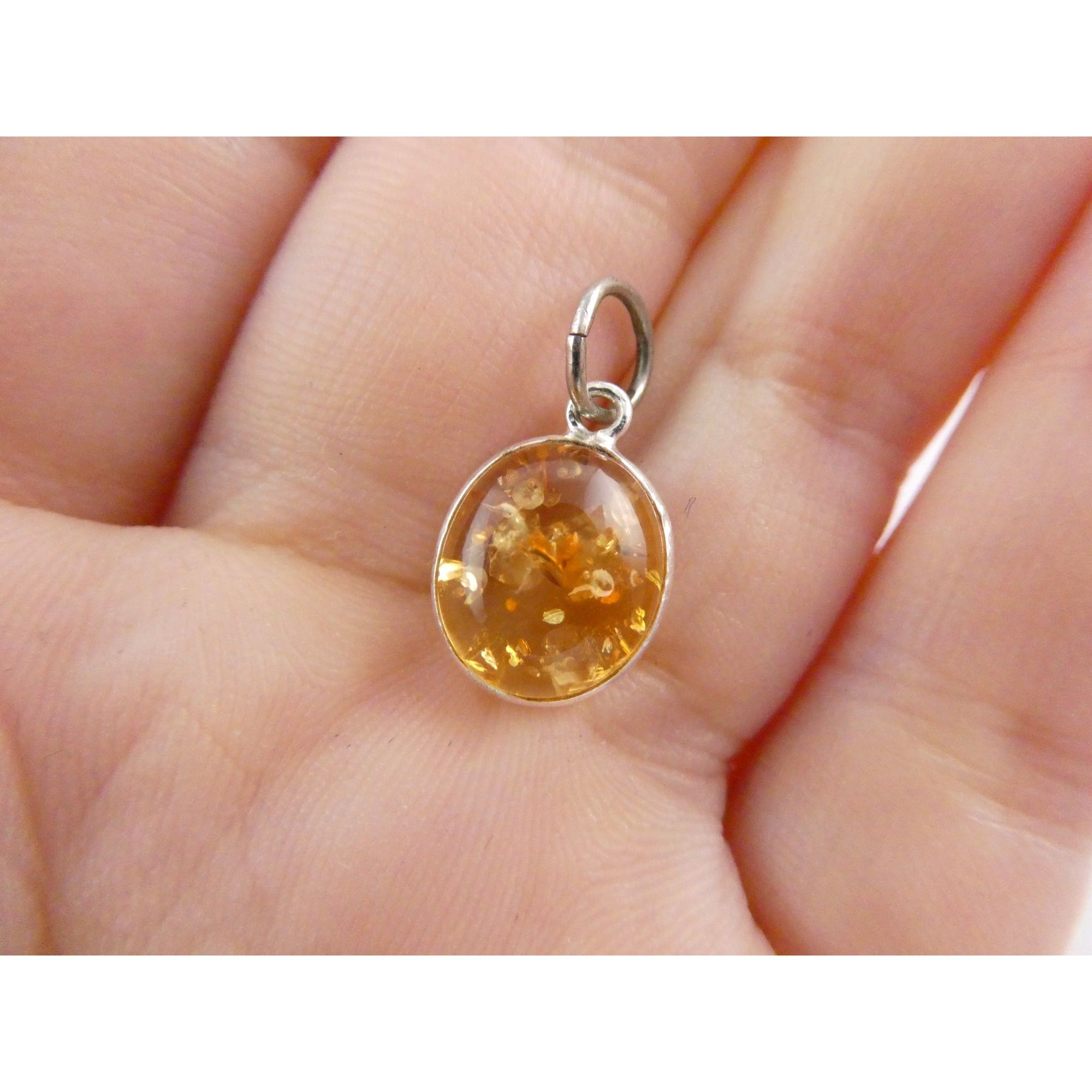 Sterling Silver Pale Yellow Amber Cabochon Pendant .7g 18mm Total Length