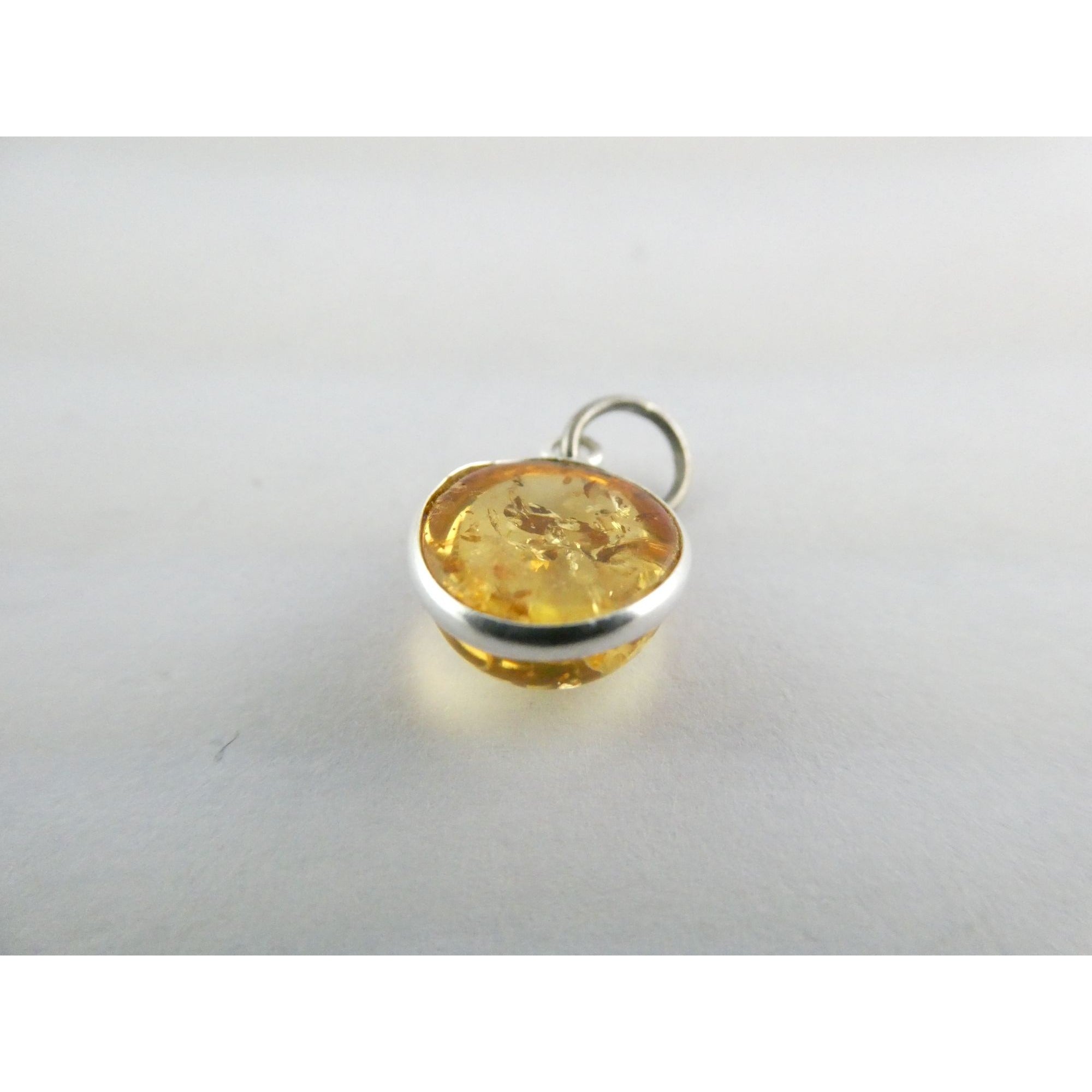 Sterling Silver Pale Yellow Amber Cabochon Pendant .7g 18mm Total Length