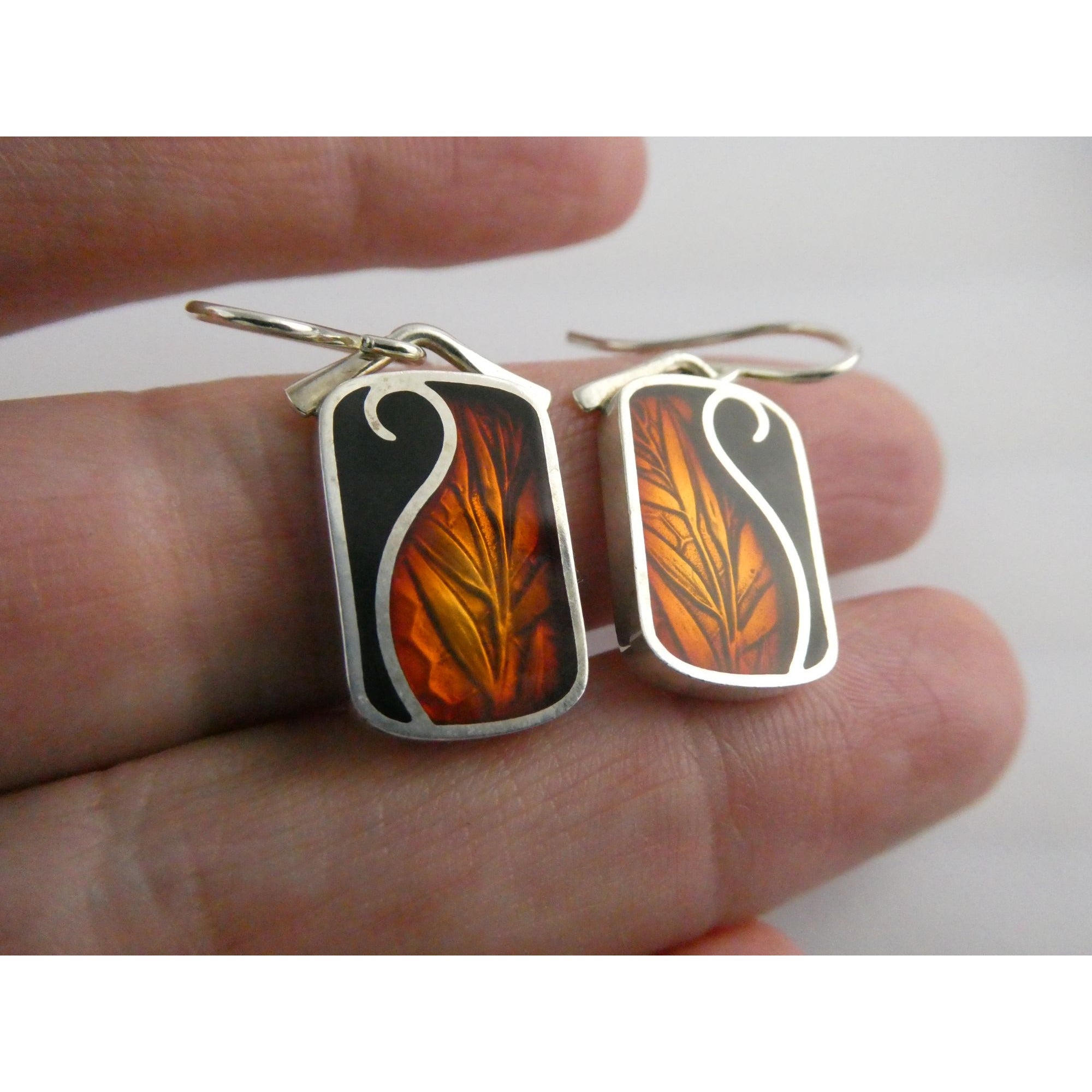 Ivy Solomon Sterling Silver and Resin Copper Color Leaves Earrings 6.6g 1 1/8 In