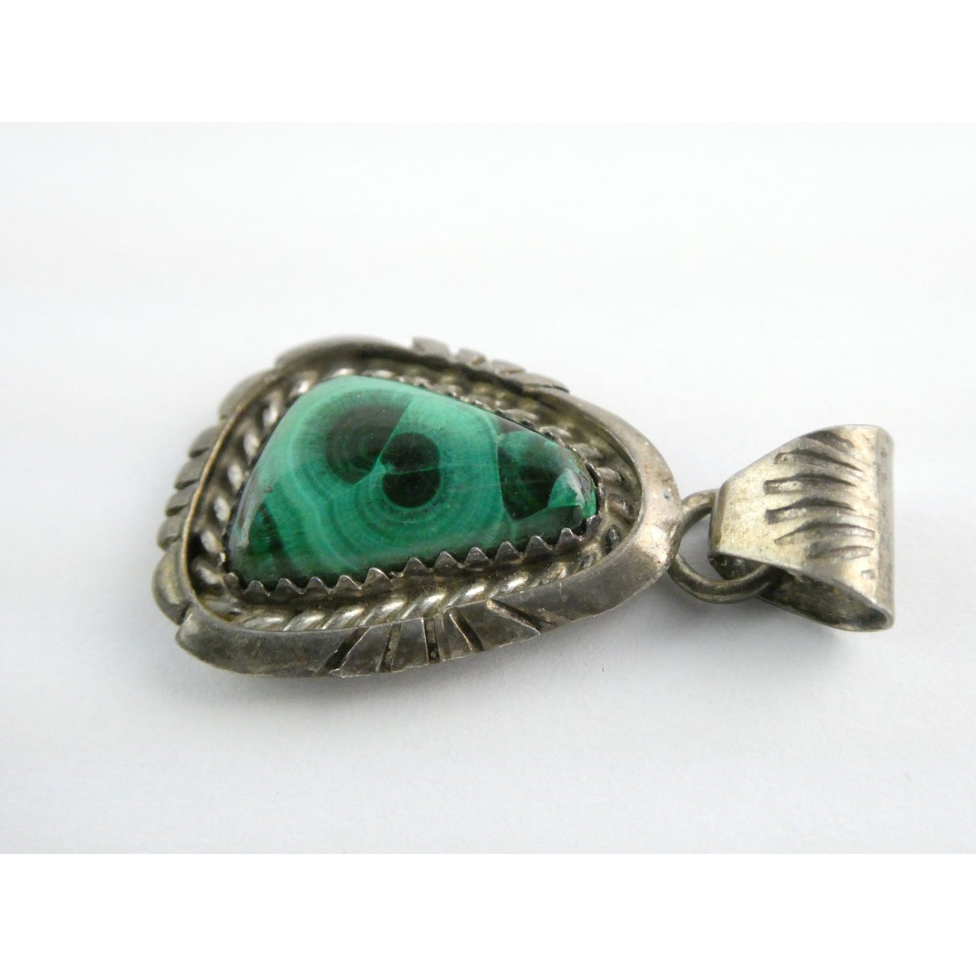 NA Navajo Bernice Bonney Sterling Silver Malachite Pendant 5g 31mm Length BB
