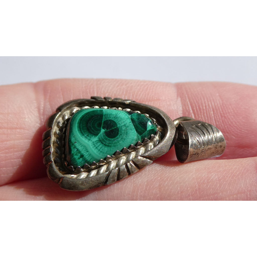 NA Navajo Bernice Bonney Sterling Silver Malachite Pendant 5g 31mm Length BB