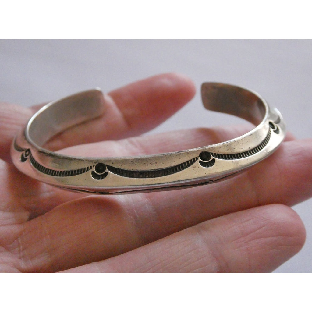 WT Signed NA Southwestern Patterned Sterling Silver Cuff Bracelet 6.75 Inch 39g