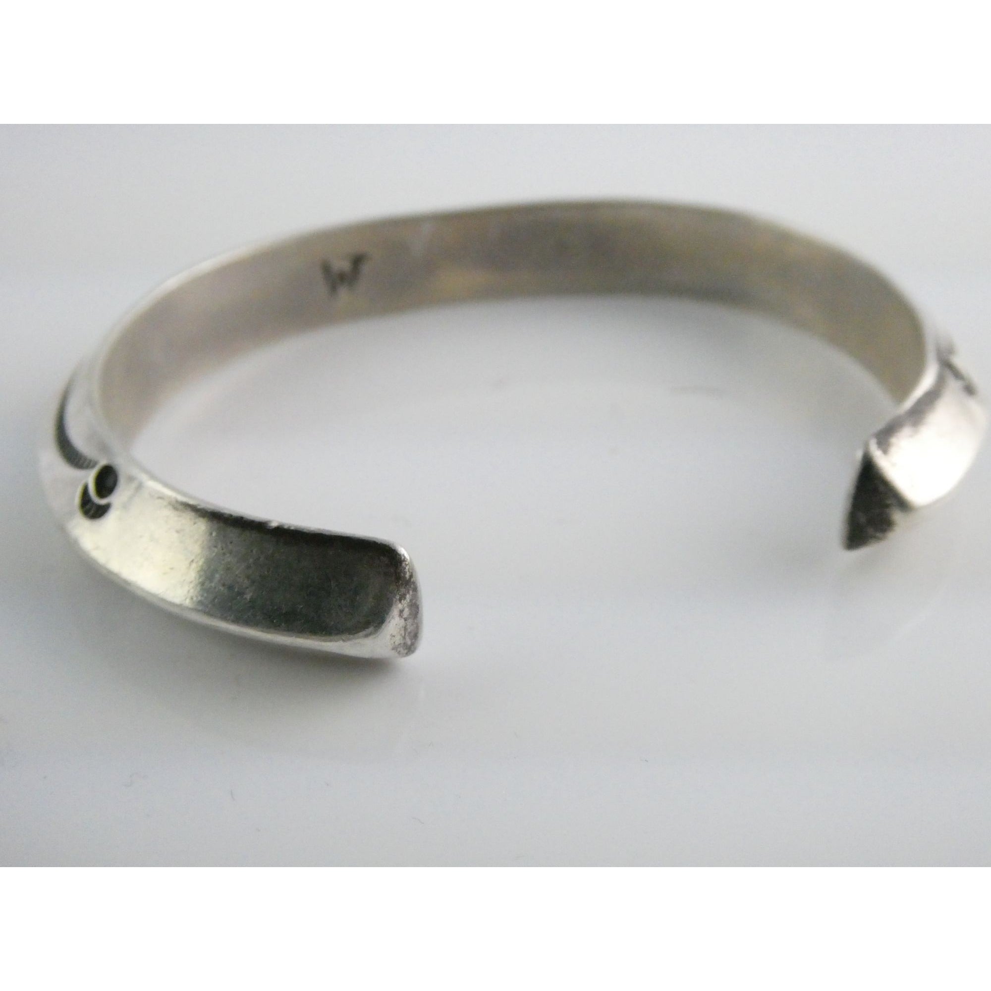 WT Signed NA Southwestern Patterned Sterling Silver Cuff Bracelet 6.75 Inch 39g