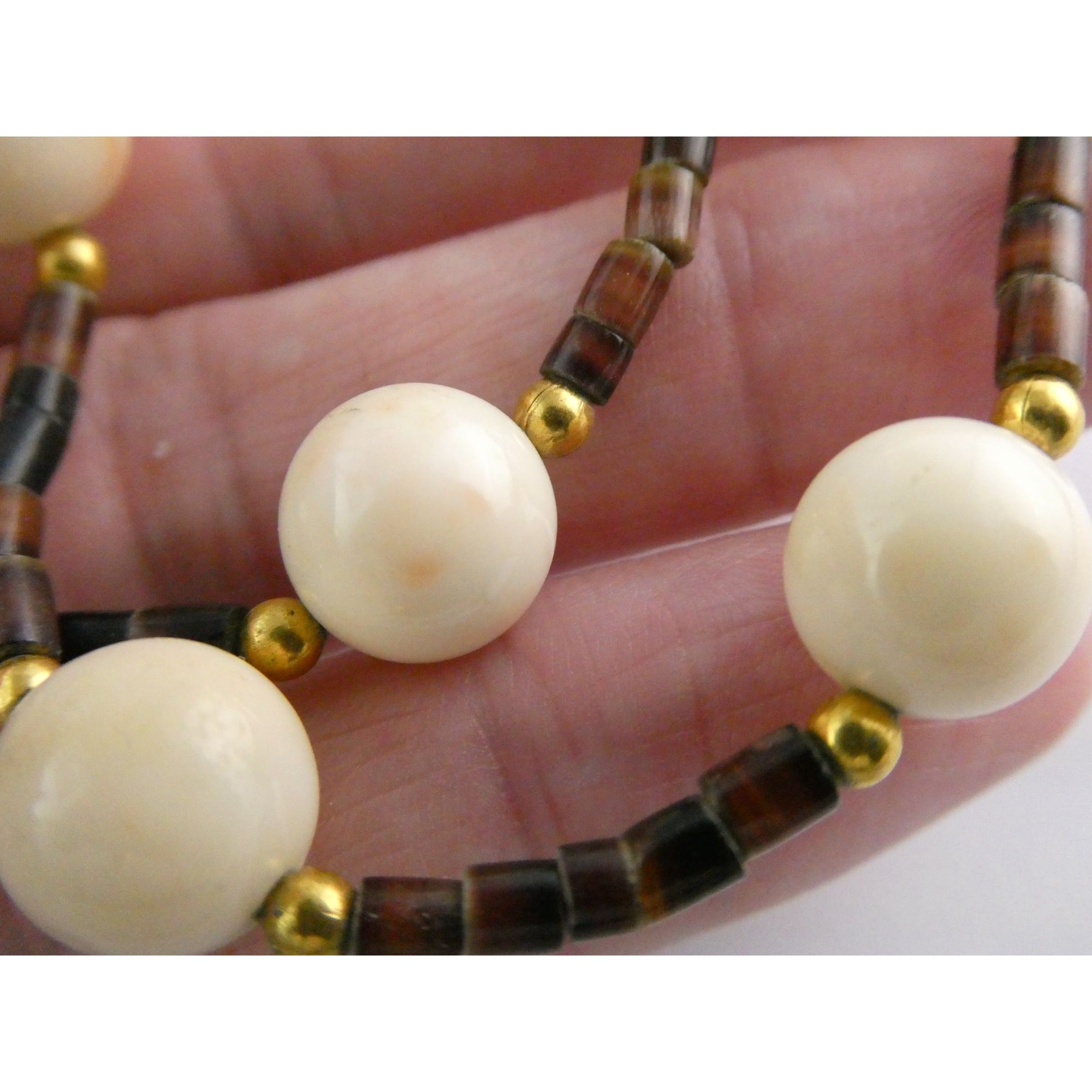 Vintage Goldtone Beaded Heishi Shell and Cream Stone Necklace 15 Inches 21.3g