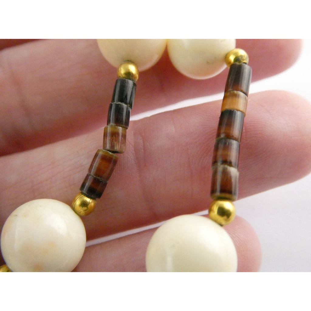 Vintage Goldtone Beaded Heishi Shell and Cream Stone Necklace 15 Inches 21.3g