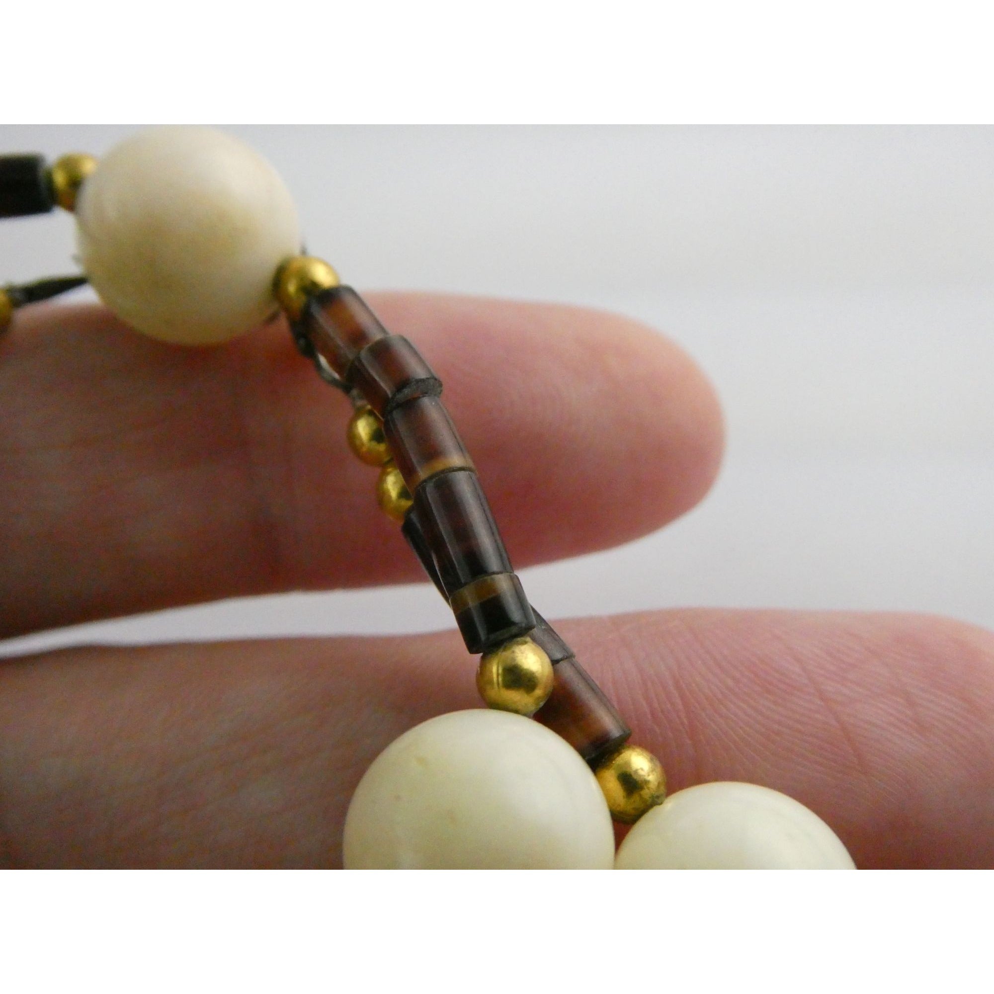 Vintage Goldtone Beaded Heishi Shell and Cream Stone Necklace 15 Inches 21.3g