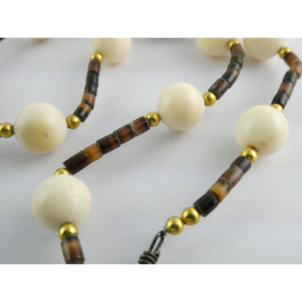 Vintage Goldtone Beaded Heishi Shell and Cream Stone Necklace 15 Inches 21.3g