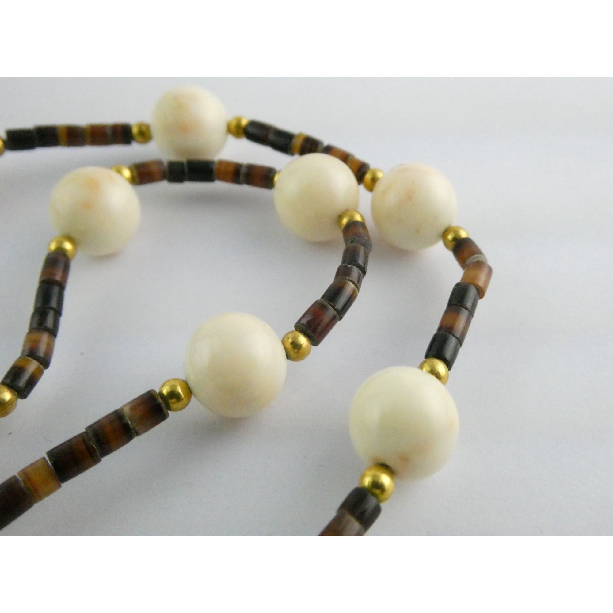 Vintage Goldtone Beaded Heishi Shell and Cream Stone Necklace 15 Inches 21.3g