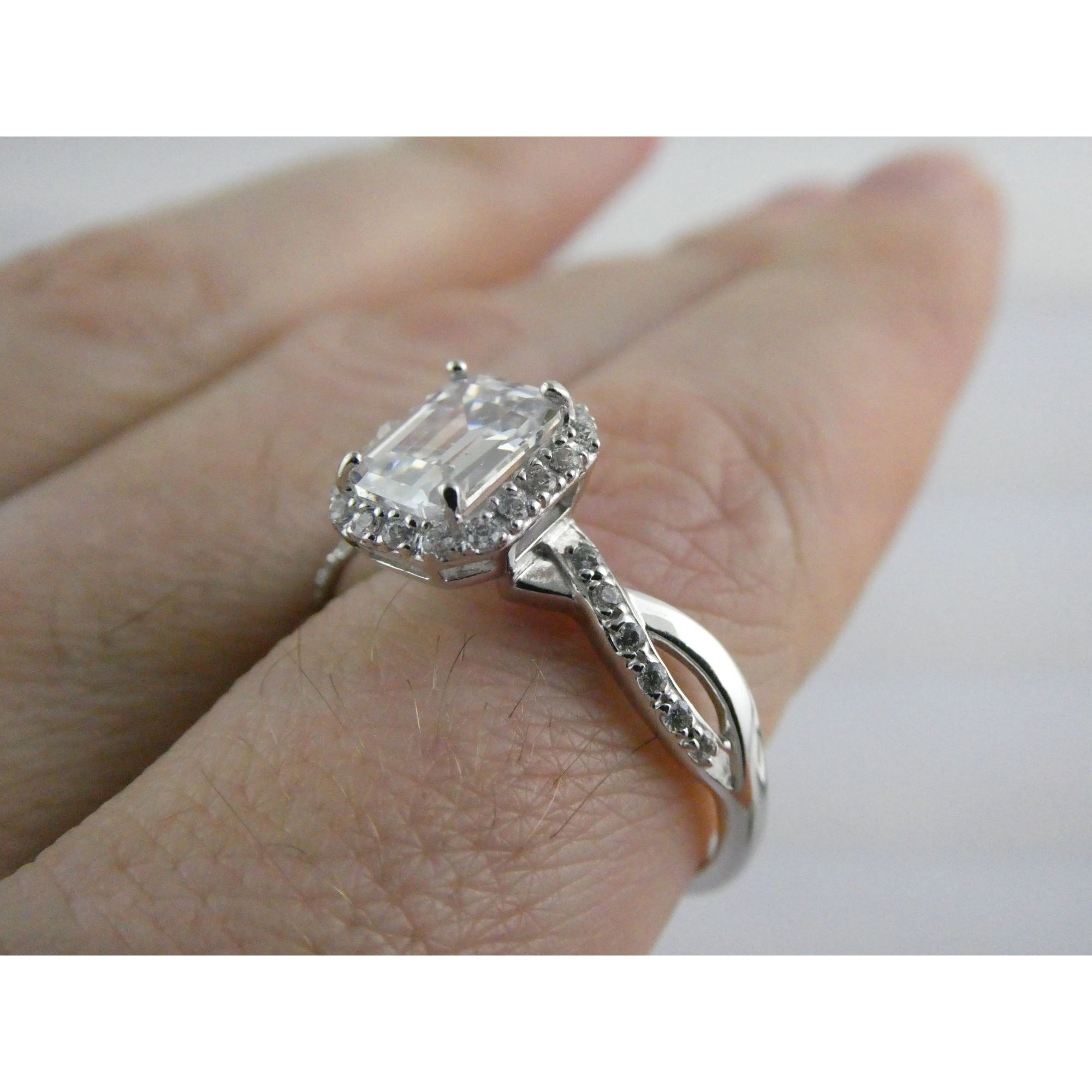 RJ Graziano Sterling Silver White Crystal Ornate Design Ring 925 Size 10 3.5g