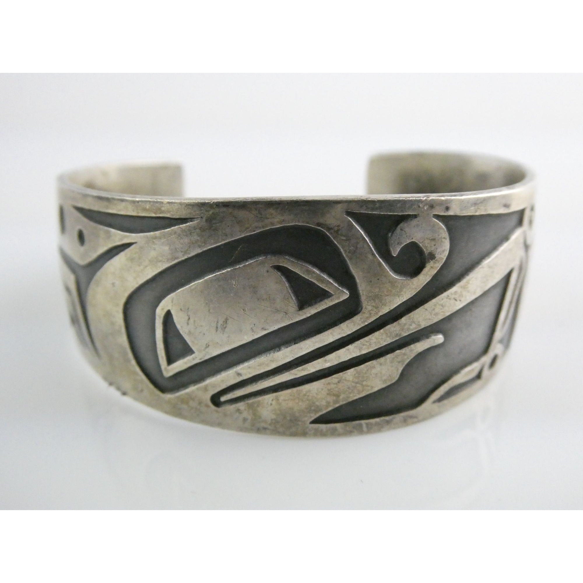 Pacific Northwest Native D Dennis MAG Metal Arts Sterling Silver Cuff Bracelet