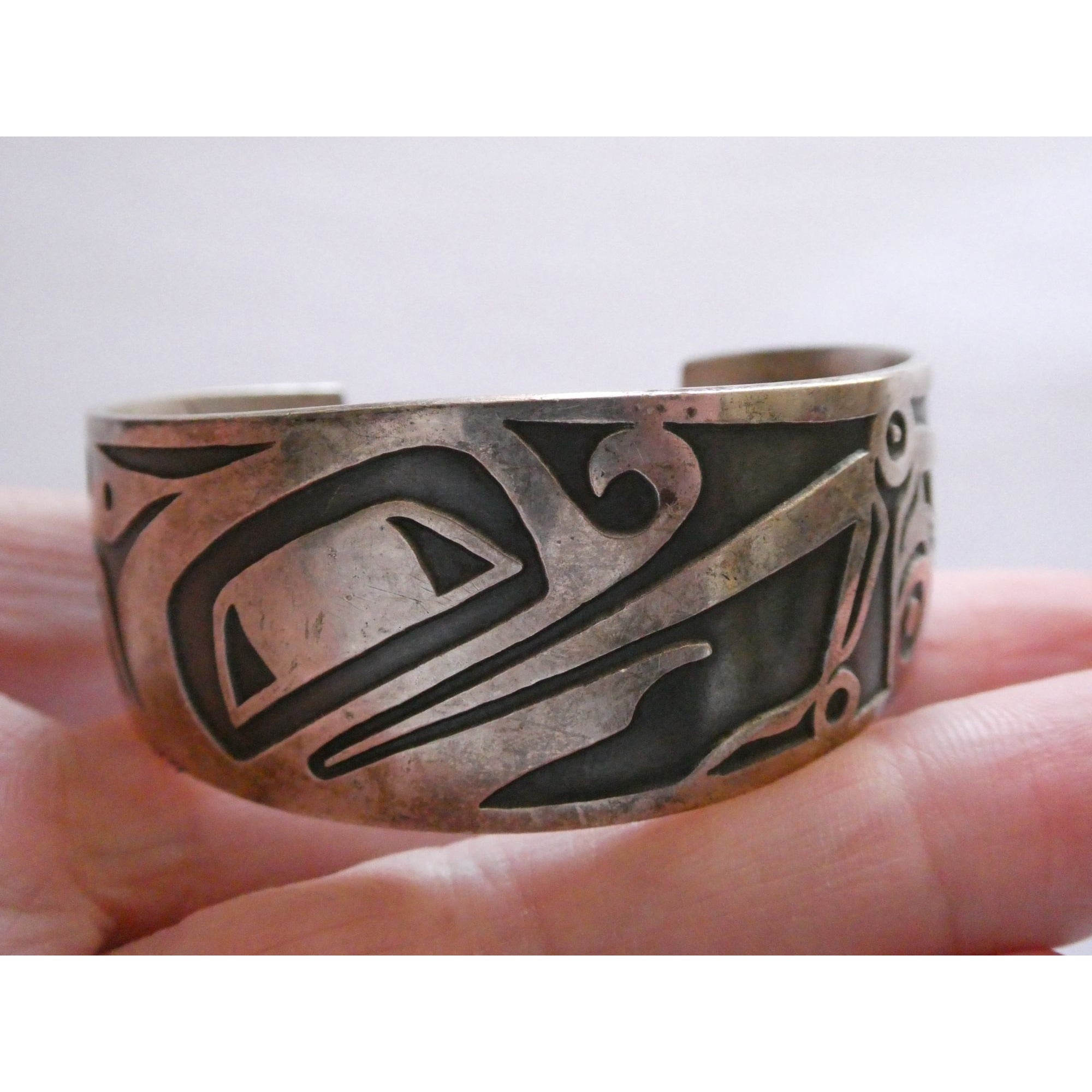 Pacific Northwest Native D Dennis MAG Metal Arts Sterling Silver Cuff Bracelet