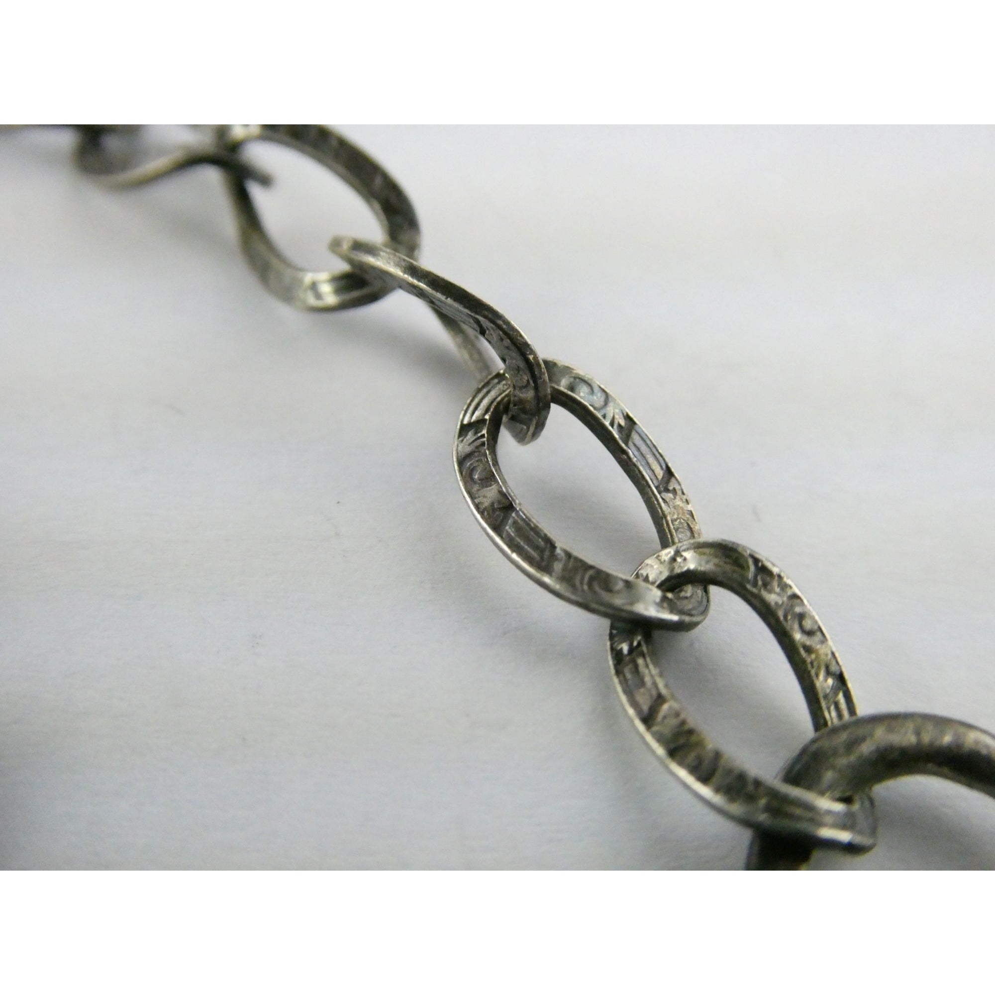 Antique Sterling Silver Lock Clasp Hand Textured Link Chain Bracelet 7.5 Inches