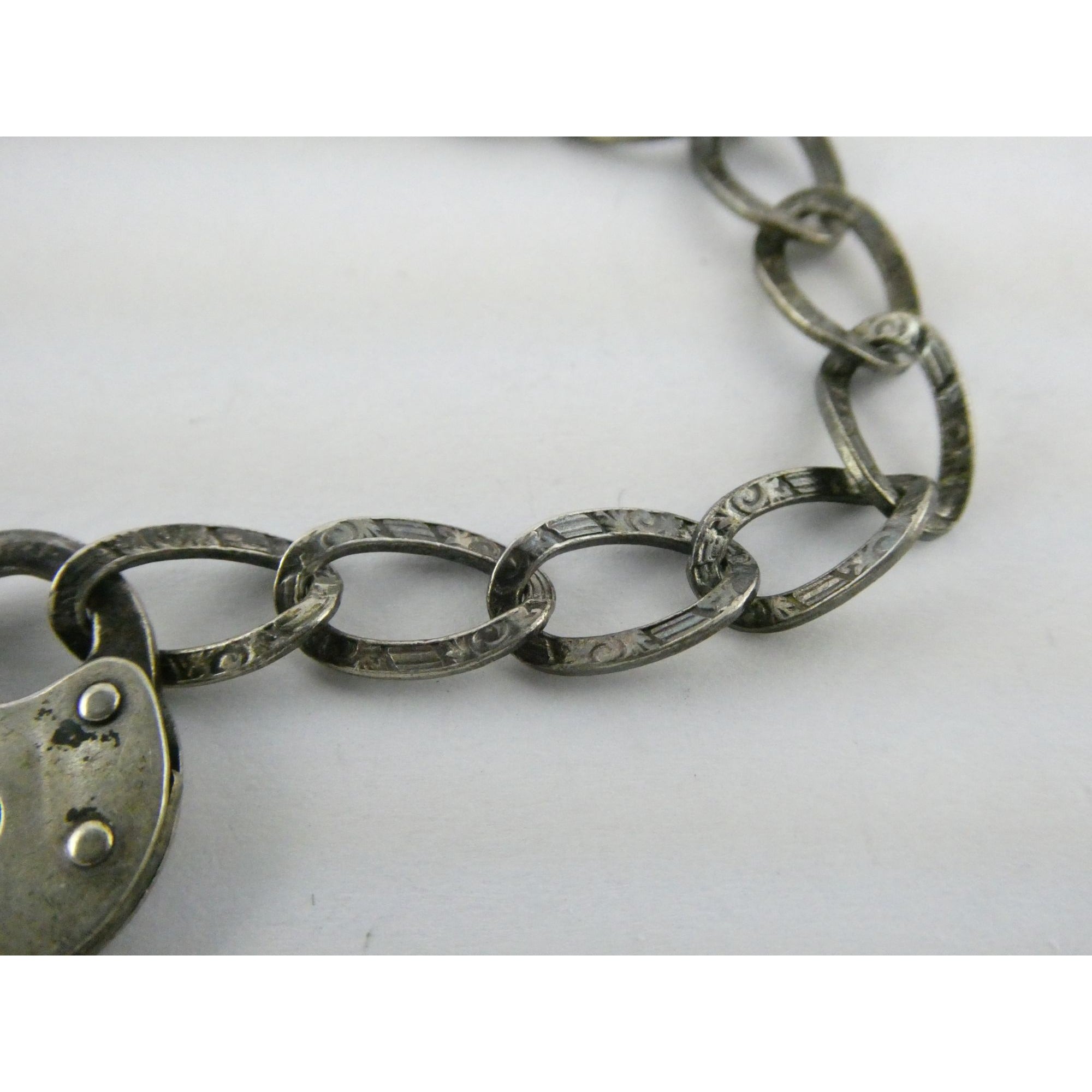 Antique Sterling Silver Lock Clasp Hand Textured Link Chain Bracelet 7.5 Inches