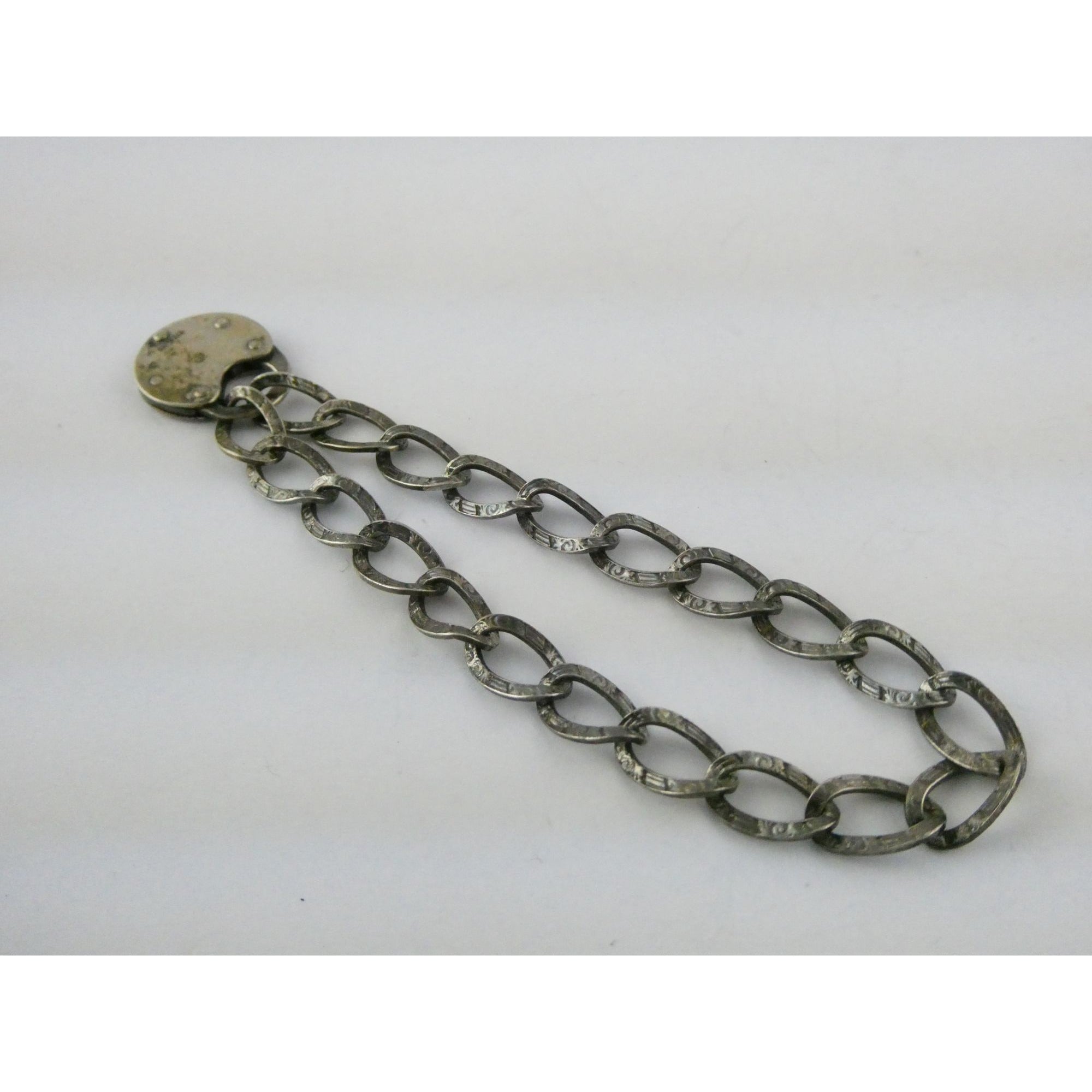 Antique Sterling Silver Lock Clasp Hand Textured Link Chain Bracelet 7.5 Inches