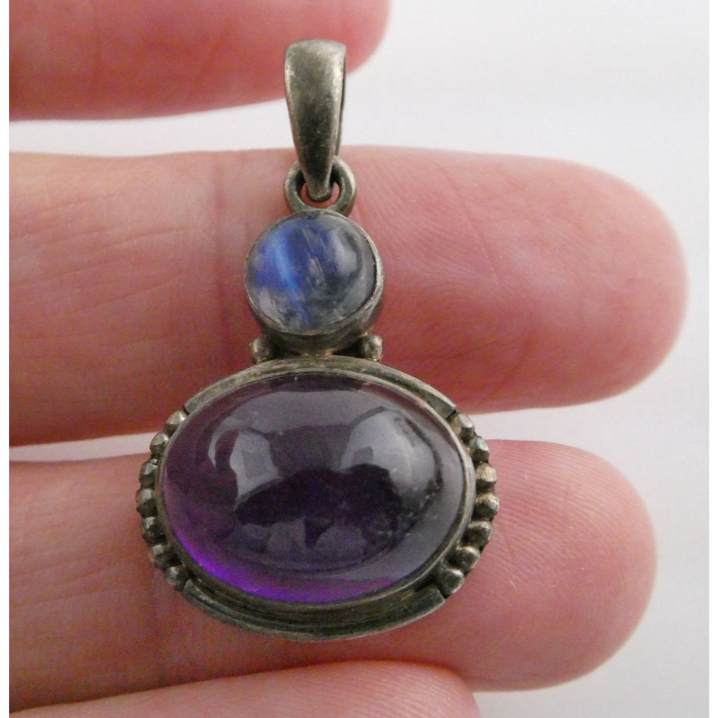 Vintage Sterling Silver Deep Purple Amethyst and Blue Moonstone Pendant 5g 33mm
