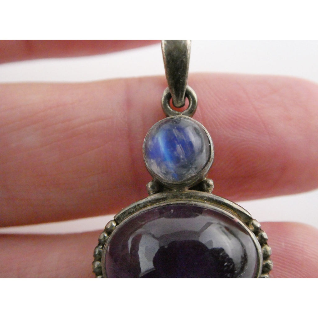 Vintage Sterling Silver Deep Purple Amethyst and Blue Moonstone Pendant 5g 33mm