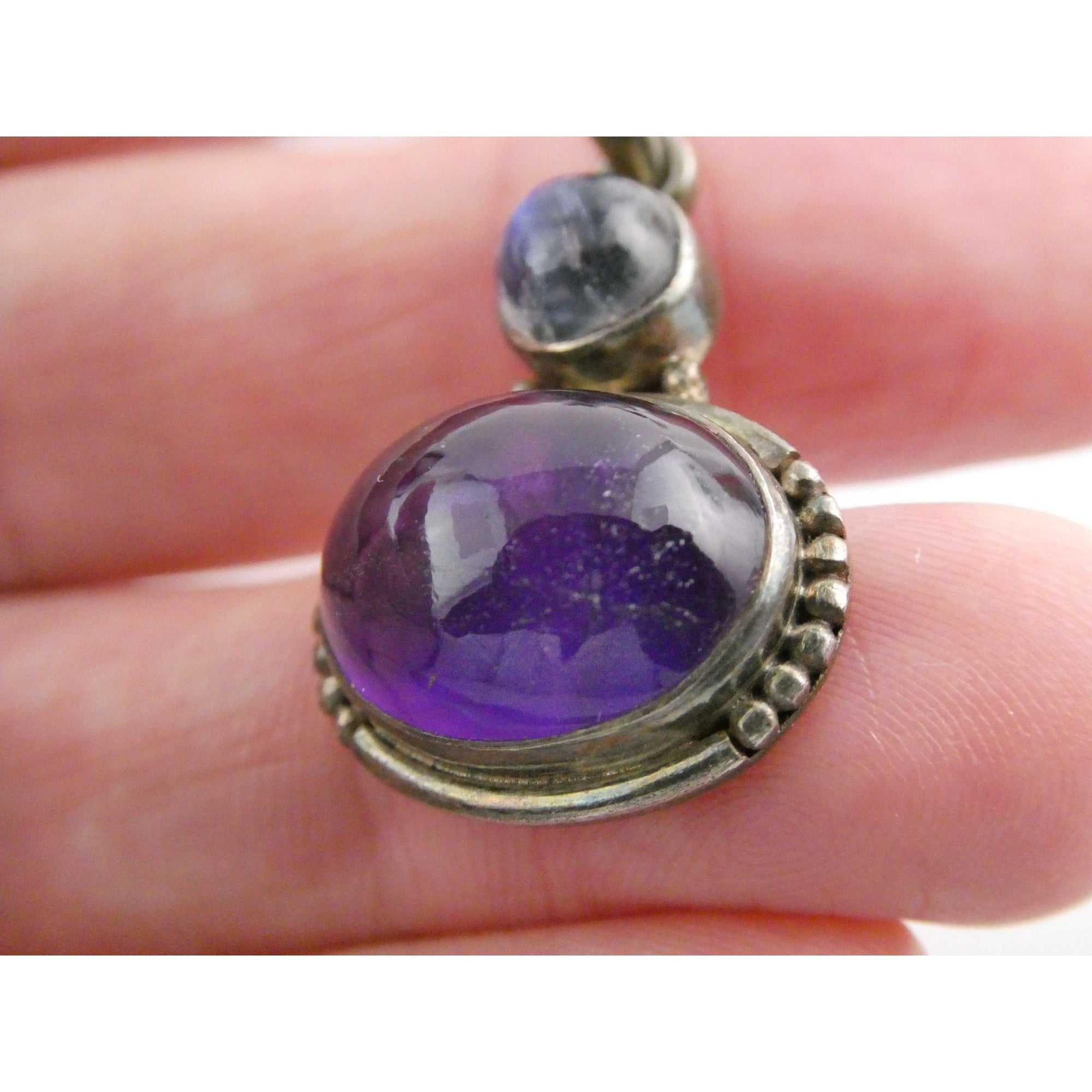 Vintage Sterling Silver Deep Purple Amethyst and Blue Moonstone Pendant 5g 33mm