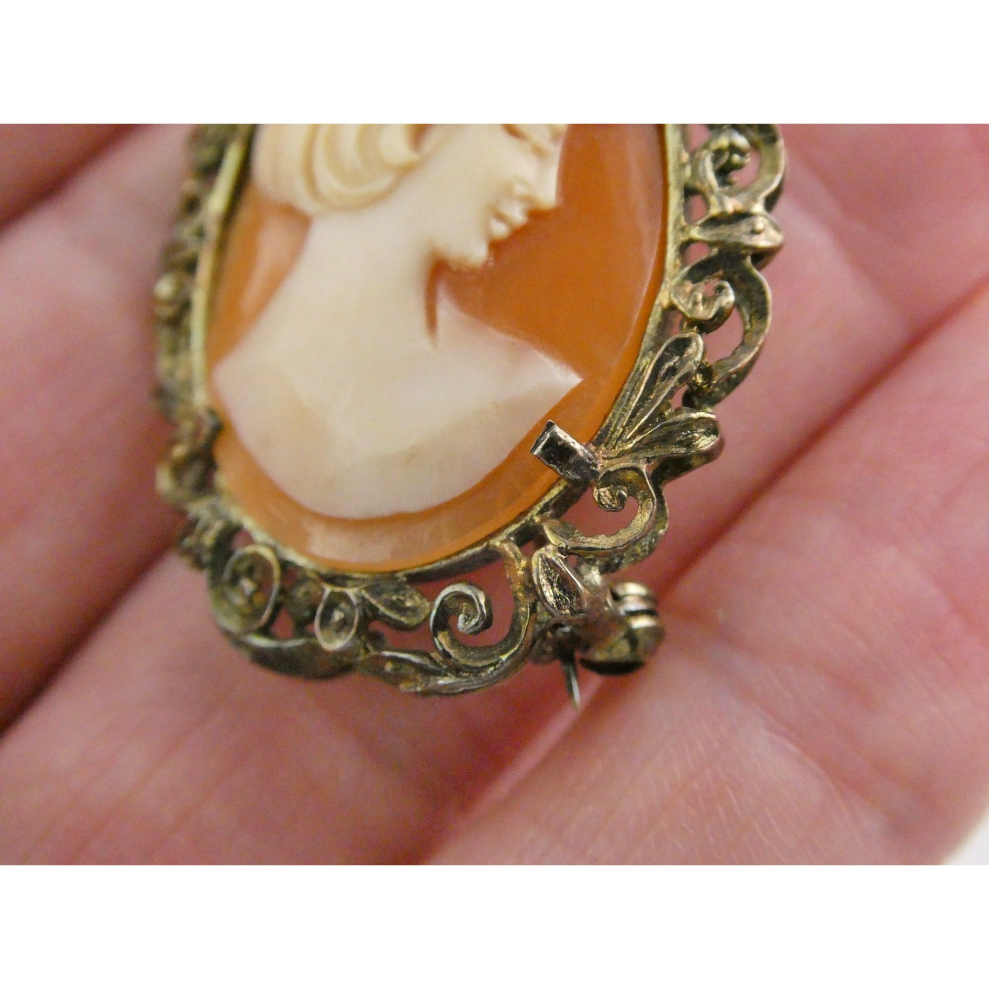 Vintage Gilt Italian 800 Silver Carved Cameo Modern Woman Pin Pendant 5g 35mm