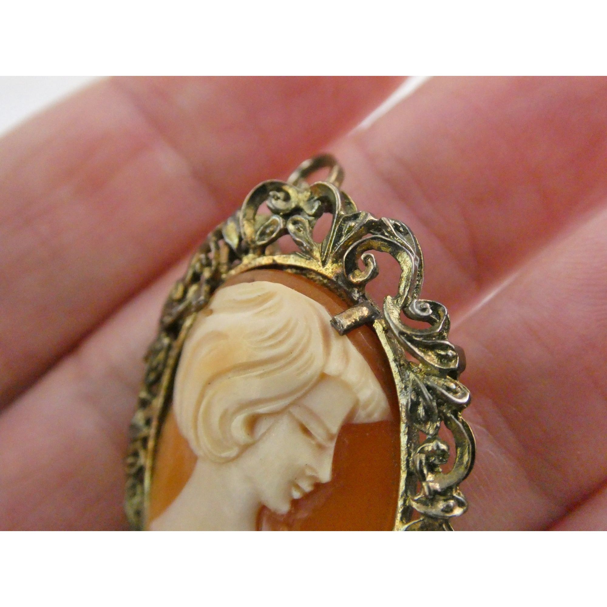Vintage Gilt Italian 800 Silver Carved Cameo Modern Woman Pin Pendant 5g 35mm