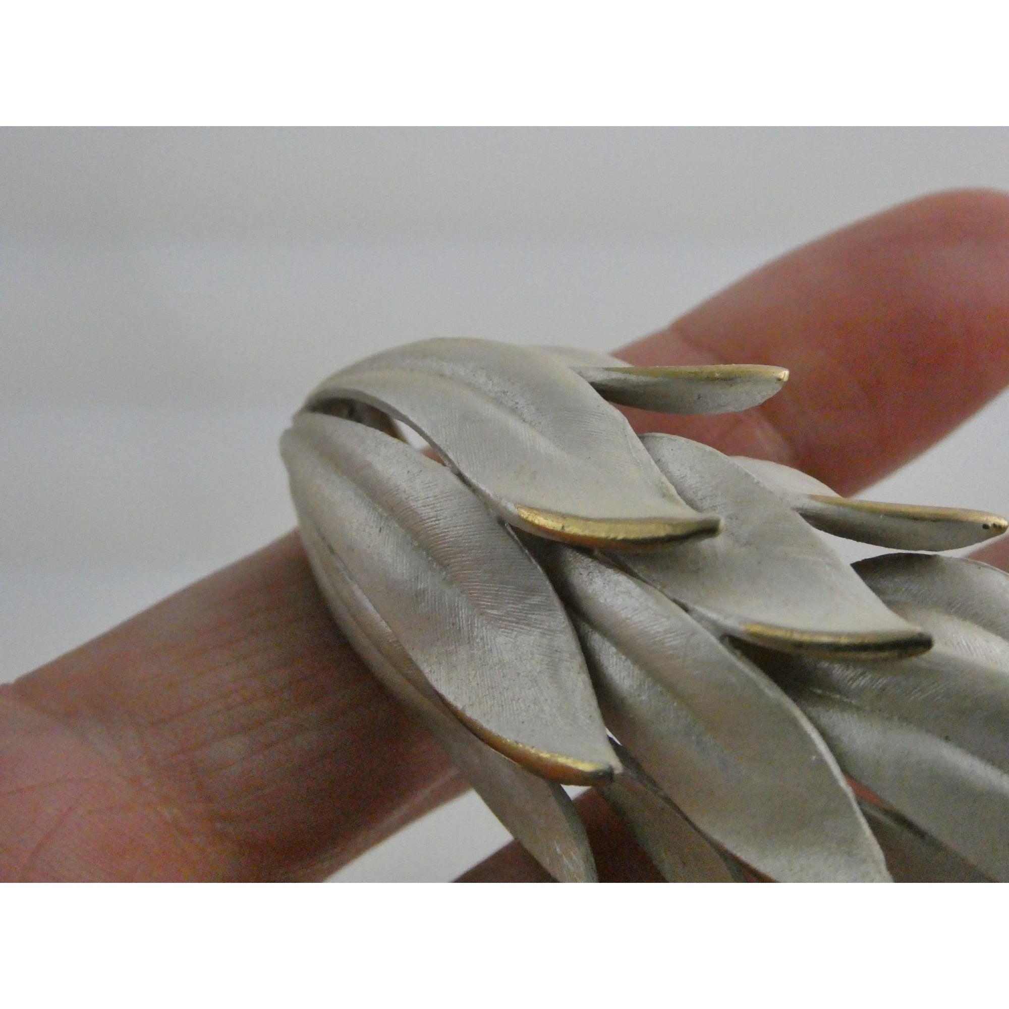 Vintage Unmarked Pastelli Textured Goldtone Metal and White Enamel Leaf Brooch