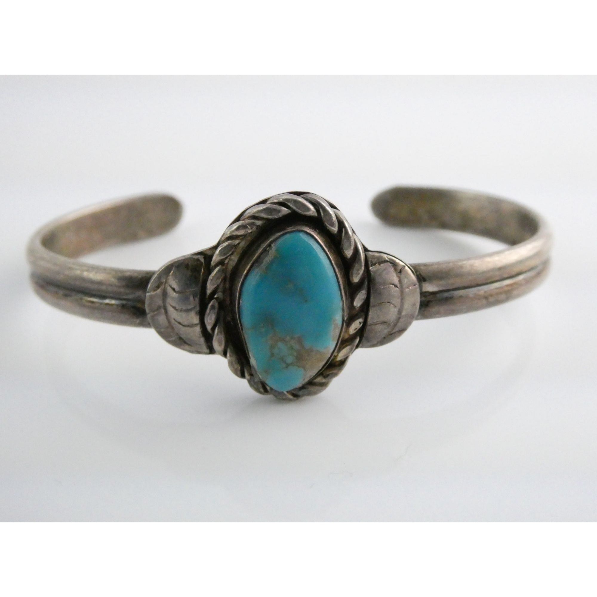 Southwestern Unmarked Sterling Silver Turquoise Braid Edge Cuff Bracelet 6.25 In