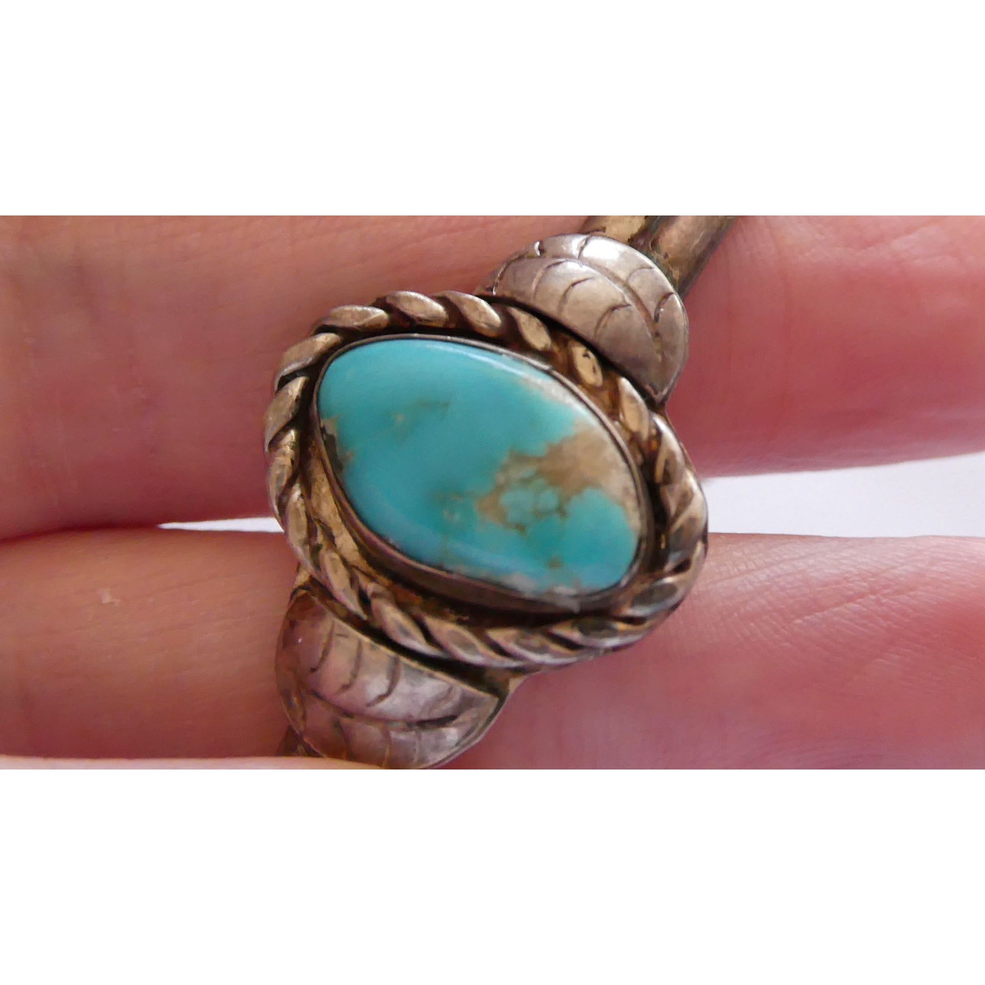 Southwestern Unmarked Sterling Silver Turquoise Braid Edge Cuff Bracelet 6.25 In