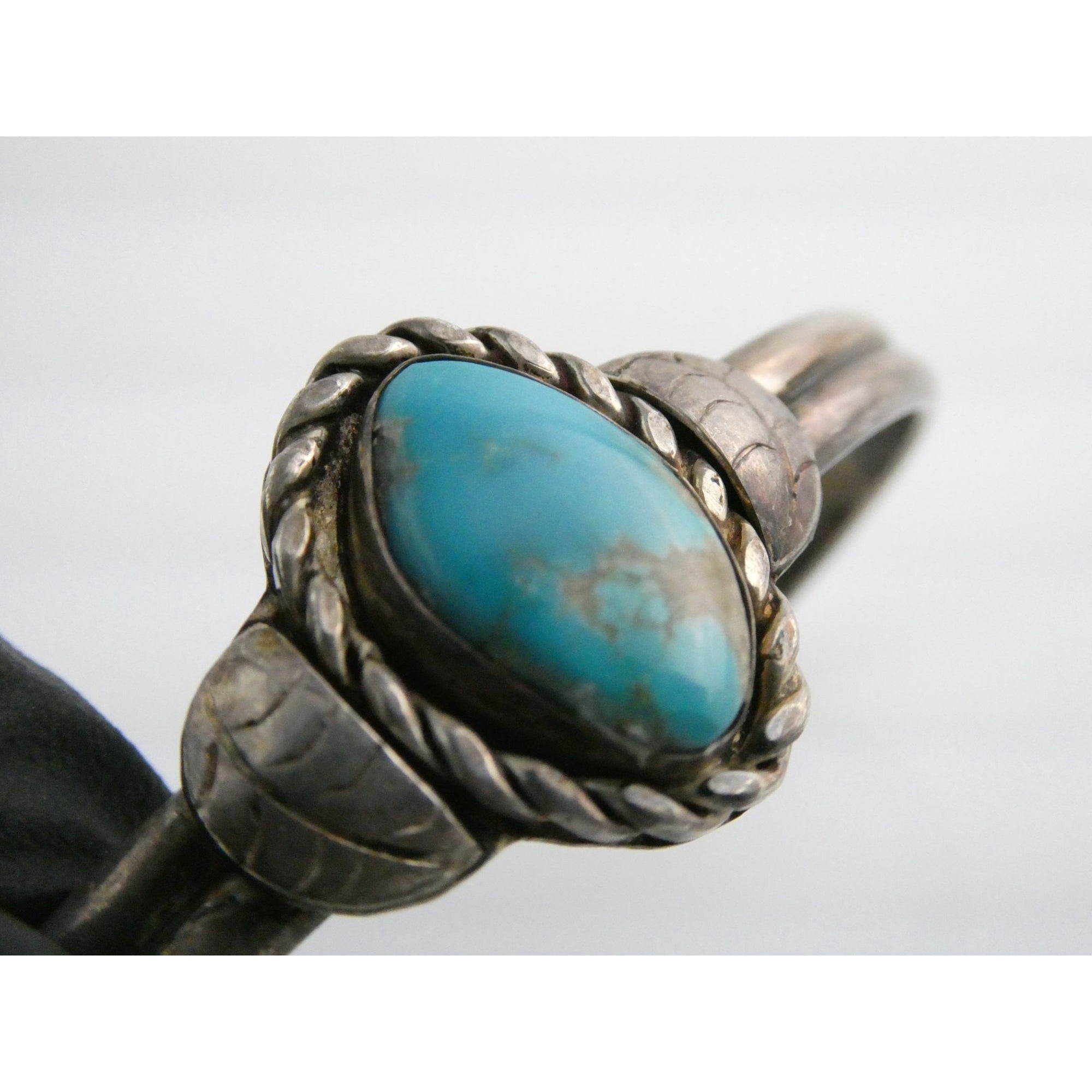 Southwestern Unmarked Sterling Silver Turquoise Braid Edge Cuff Bracelet 6.25 In