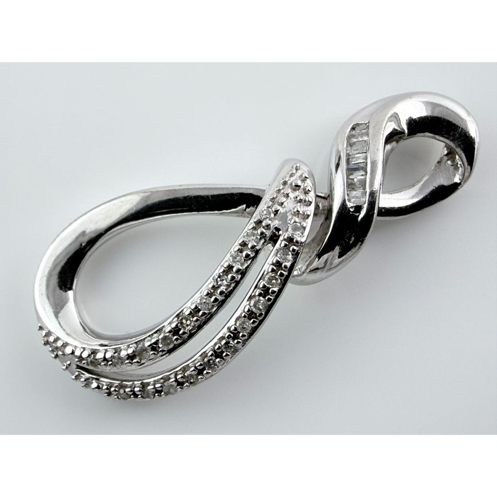 SUN Designer Sterling Silver Natural Melee Diamond Studded Loop Knot Pendant 2g