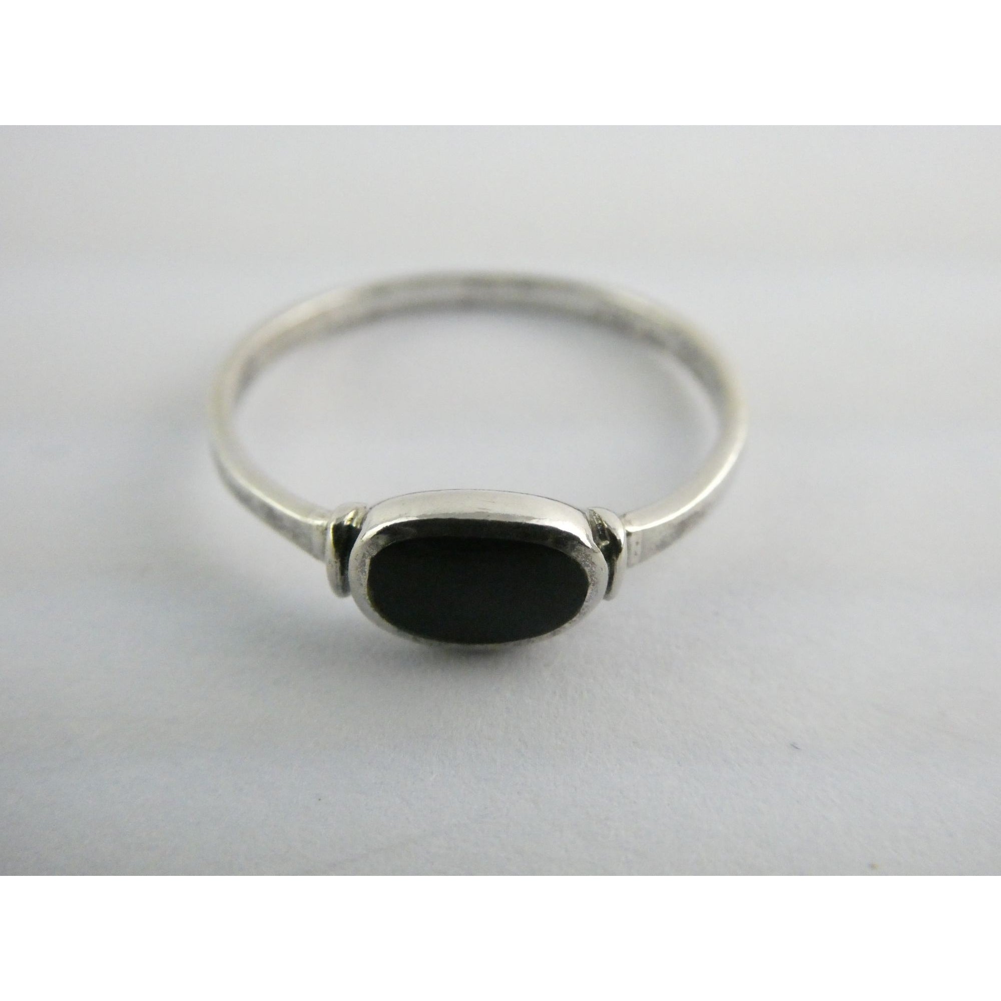 Sterling Silver Black Onyx Oval Inlay Ring Size 9.75 Weighs 1.6 Grams