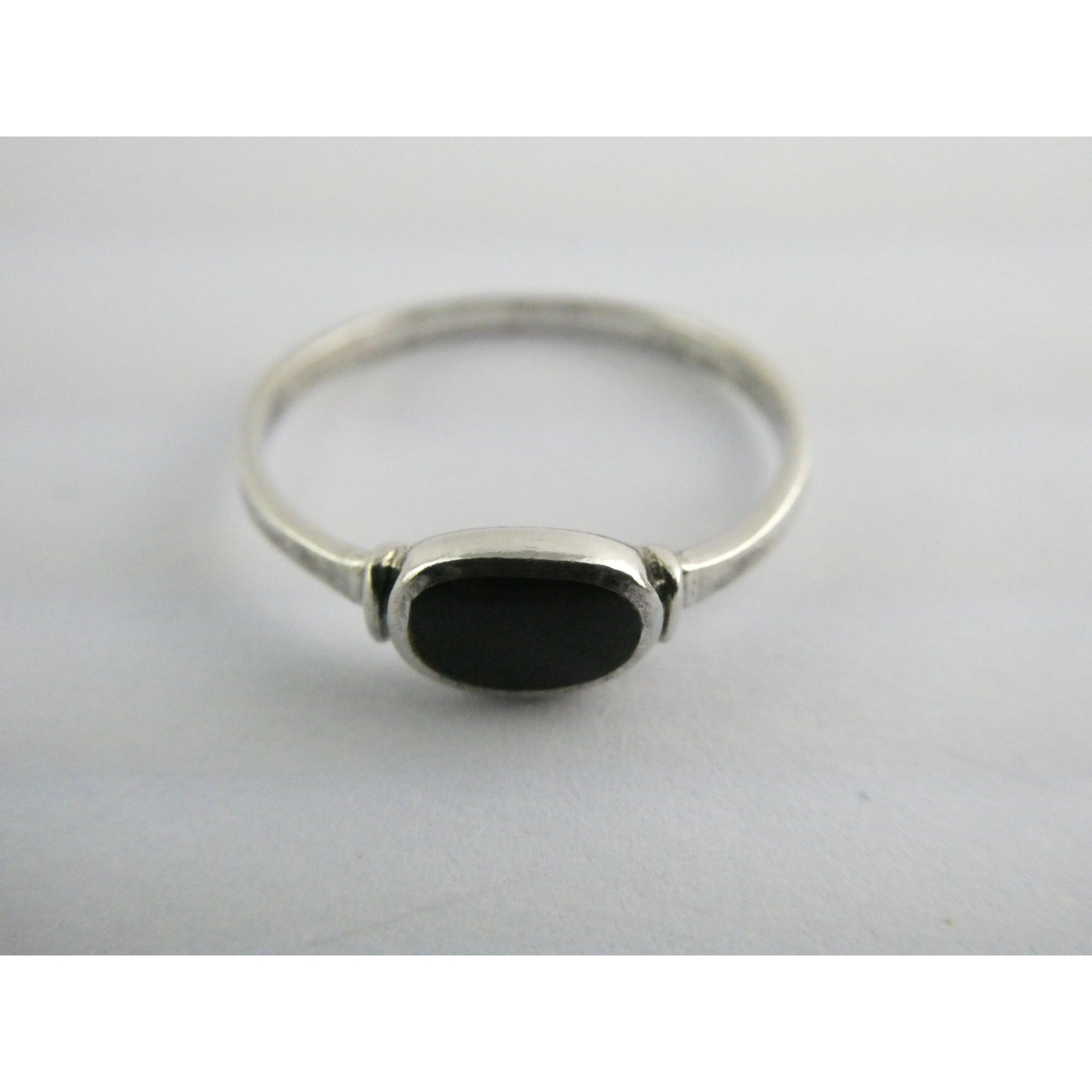 Sterling Silver Black Onyx Oval Inlay Ring Size 9.75 Weighs 1.6 Grams