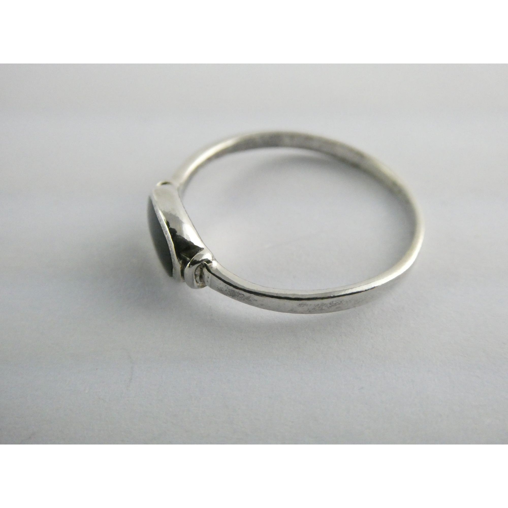 Sterling Silver Black Onyx Oval Inlay Ring Size 9.75 Weighs 1.6 Grams