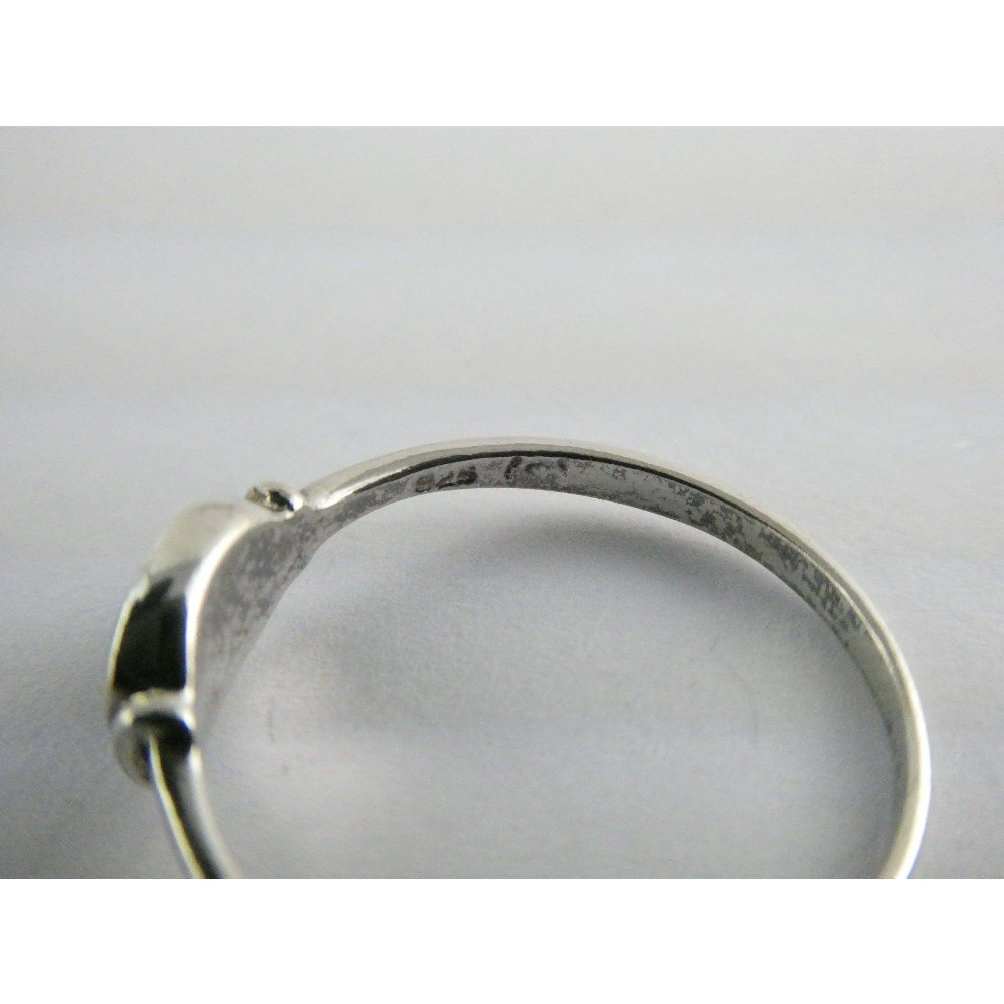 Sterling Silver Black Onyx Oval Inlay Ring Size 9.75 Weighs 1.6 Grams