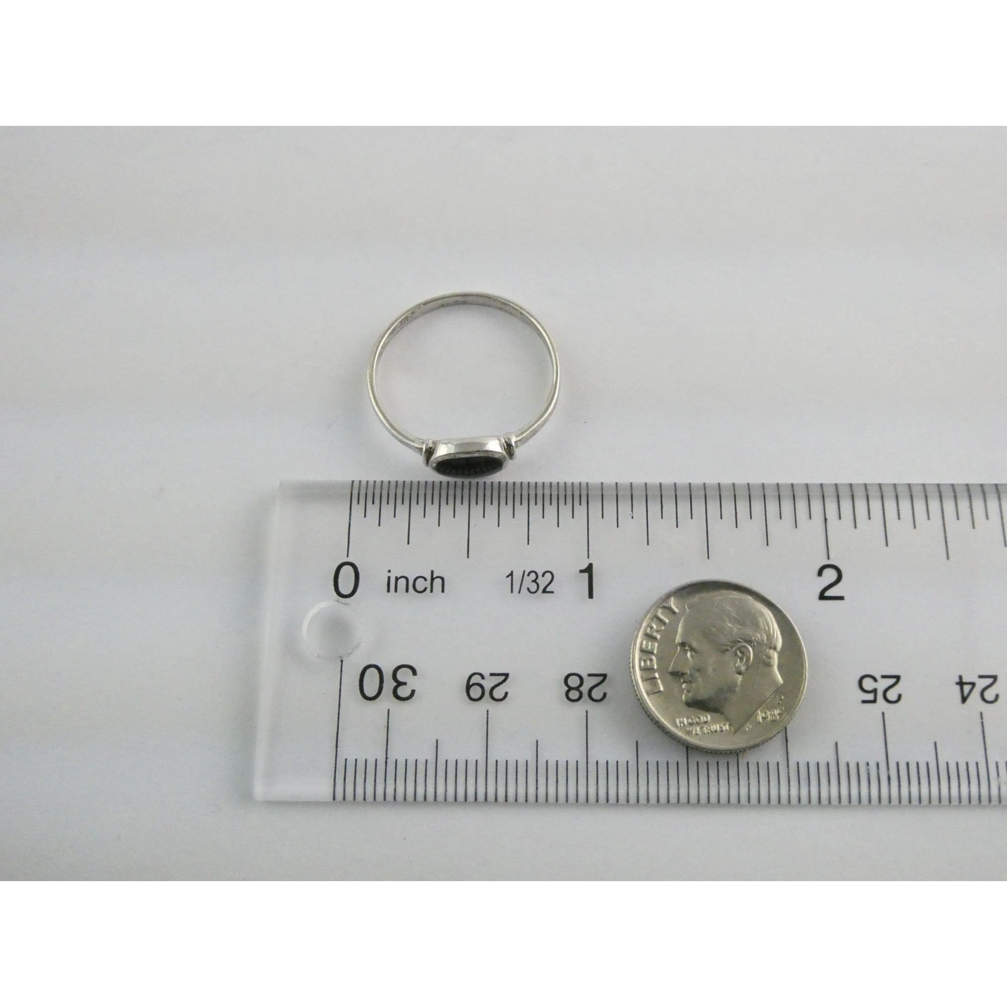 Sterling Silver Black Onyx Oval Inlay Ring Size 9.75 Weighs 1.6 Grams