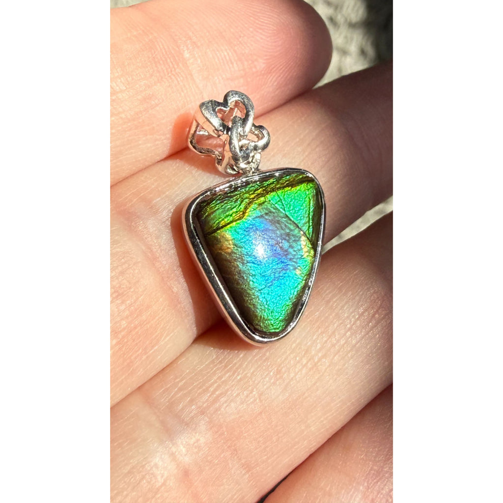 Aurora Brand Sterling Silver Ammolite Freeform Cab Pendant 3.2g 1 Inch Length