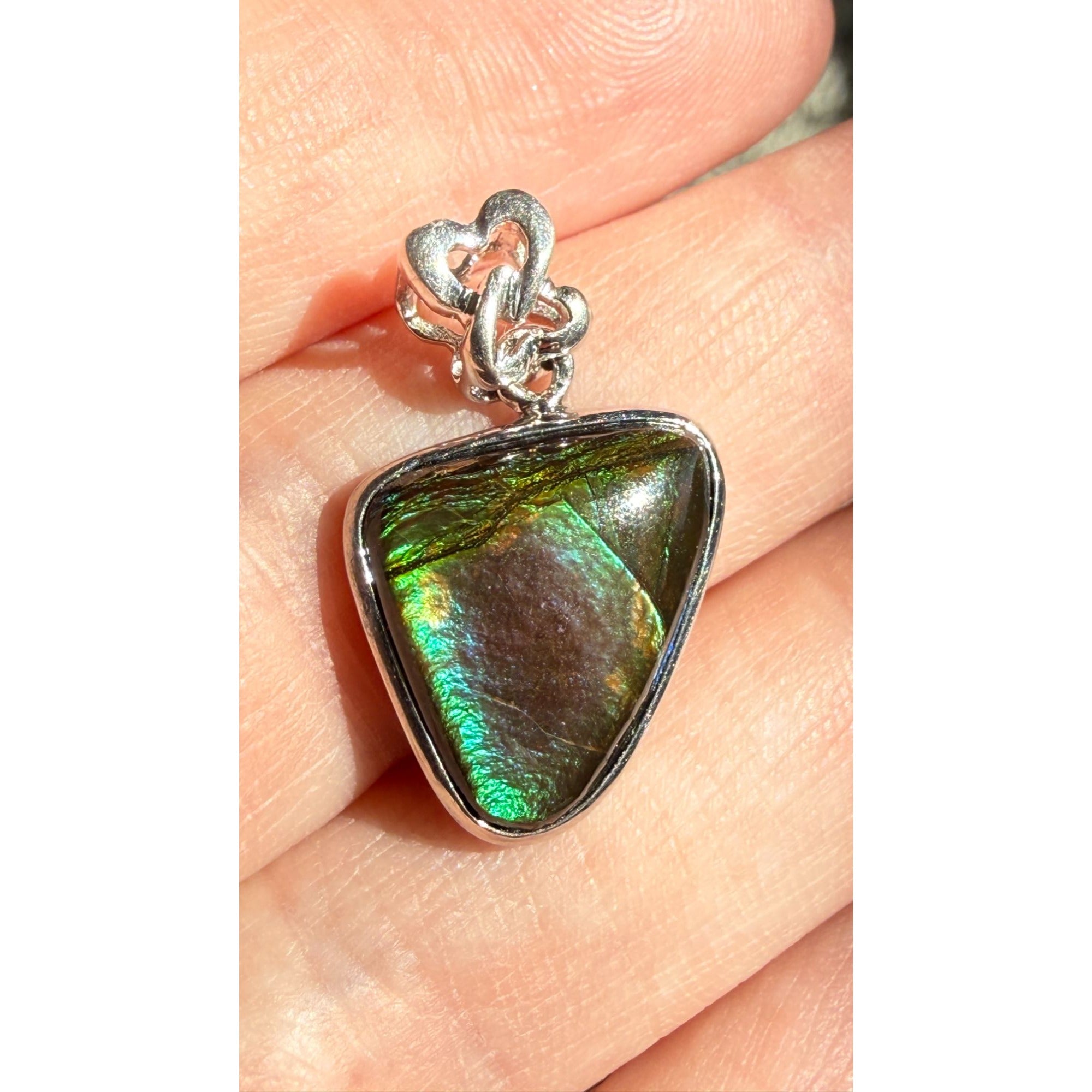 Aurora Brand Sterling Silver Ammolite Freeform Cab Pendant 3.2g 1 Inch Length