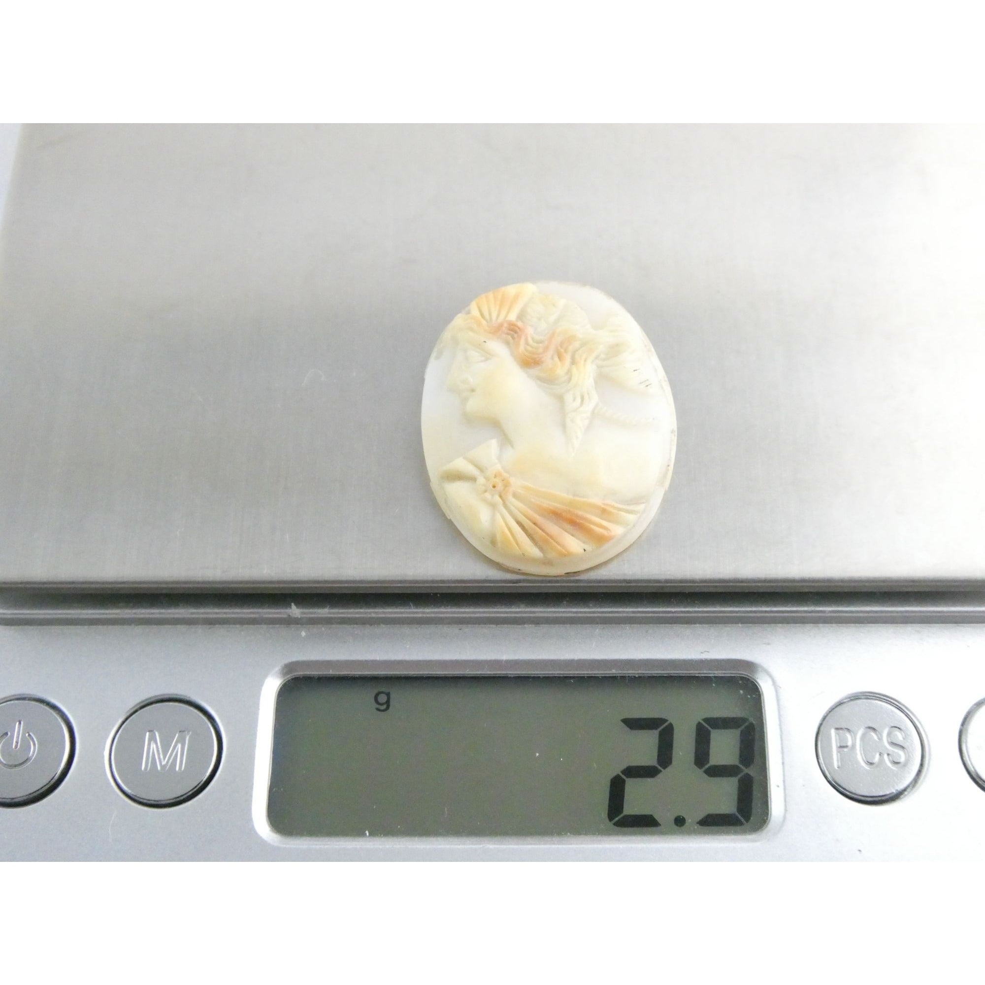 Vintage Loose Hand Carved Pale Shell Cameo Helmeted Woman Facing Left 29mm x22mm
