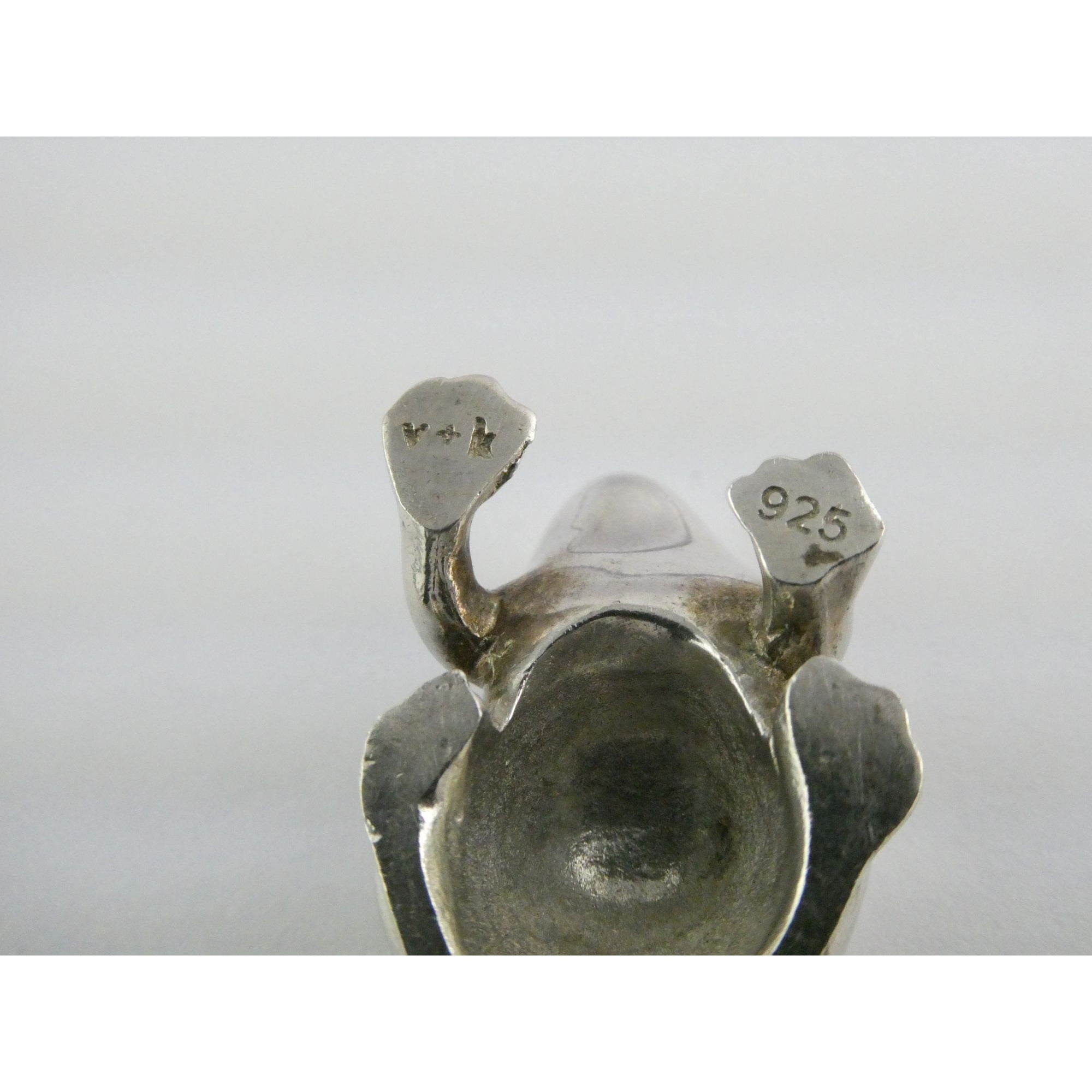Vilmain and Klinger V+K Sterling Silver Garnet Gem Frog Miniature Figurine 21g
