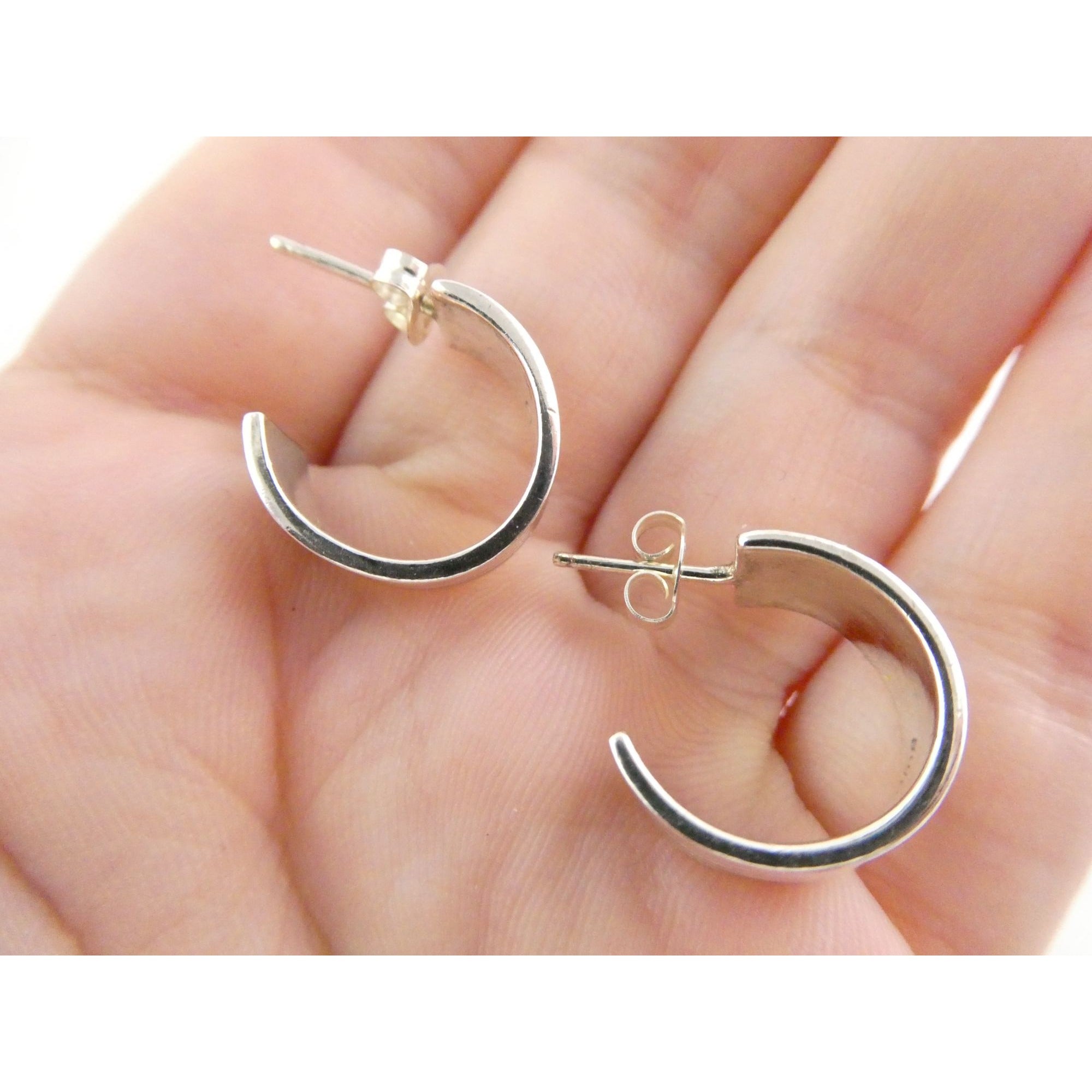 NA Navajo Orville White Sterling Silver Curled Earrings 5.9g .5 Inch Length OW