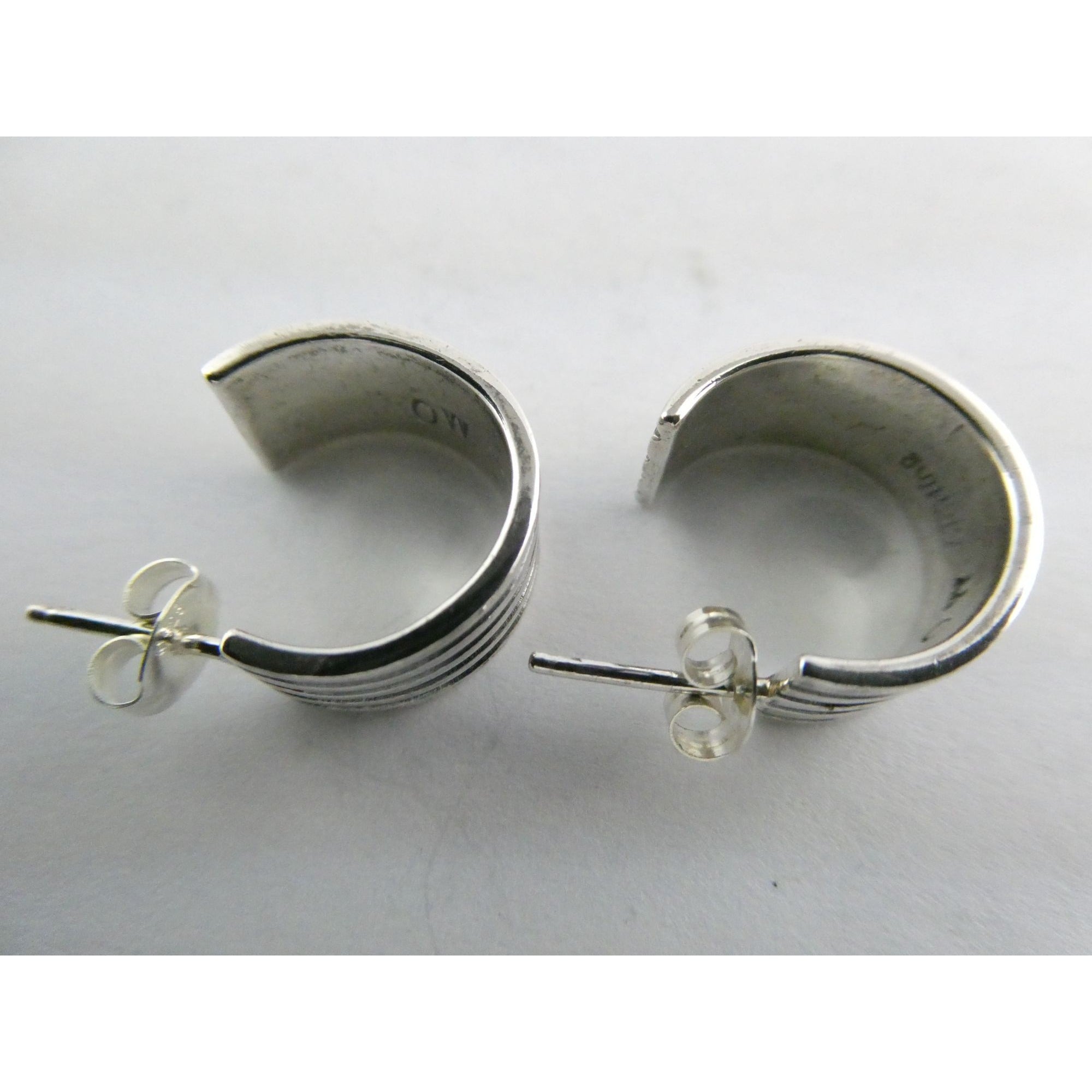 NA Navajo Orville White Sterling Silver Curled Earrings 5.9g .5 Inch Length OW