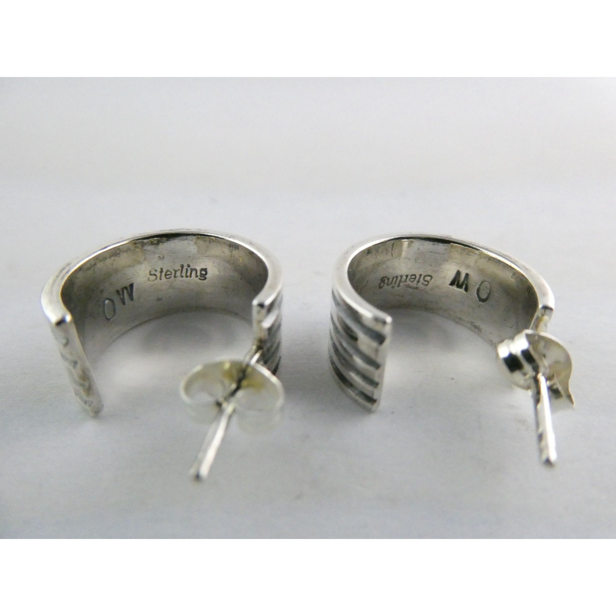 NA Navajo Orville White Sterling Silver Curled Earrings 5.9g .5 Inch Length OW