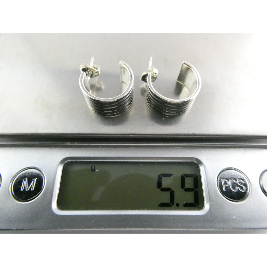 NA Navajo Orville White Sterling Silver Curled Earrings 5.9g .5 Inch Length OW