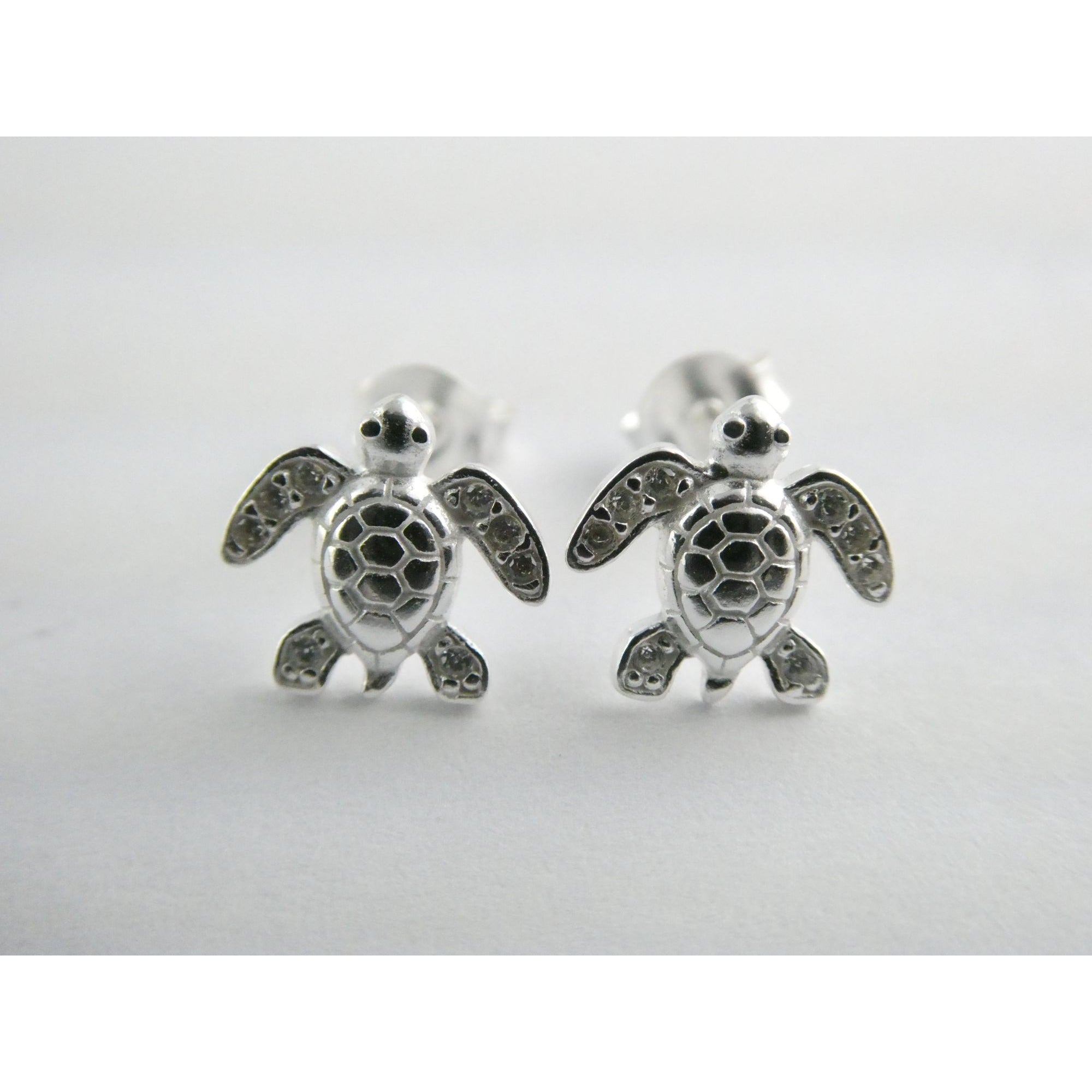 Sterling Silver Figural Sea Turtle Stud Earrings 1.1g 8mm Length NEW and UNUSED