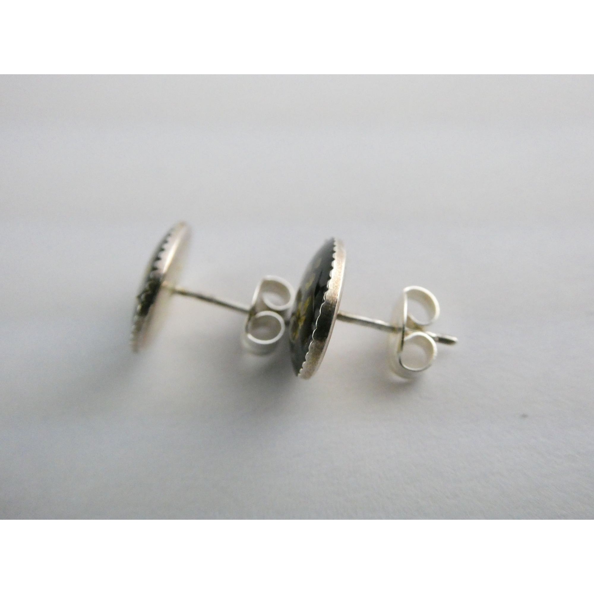 Vintage Sterling Silver Tiny Four Leaf Clovers Under Resin Oval Stud Earrings